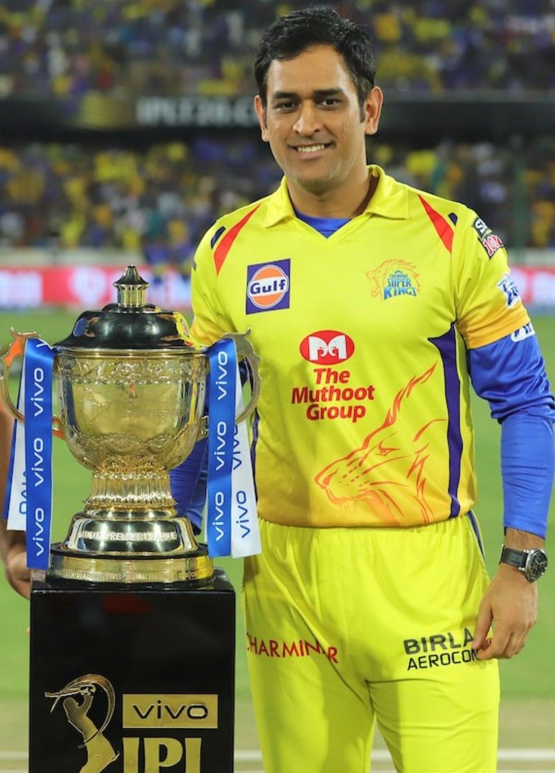 1080x1504 Ms Dhoni Trophy Wallpaper