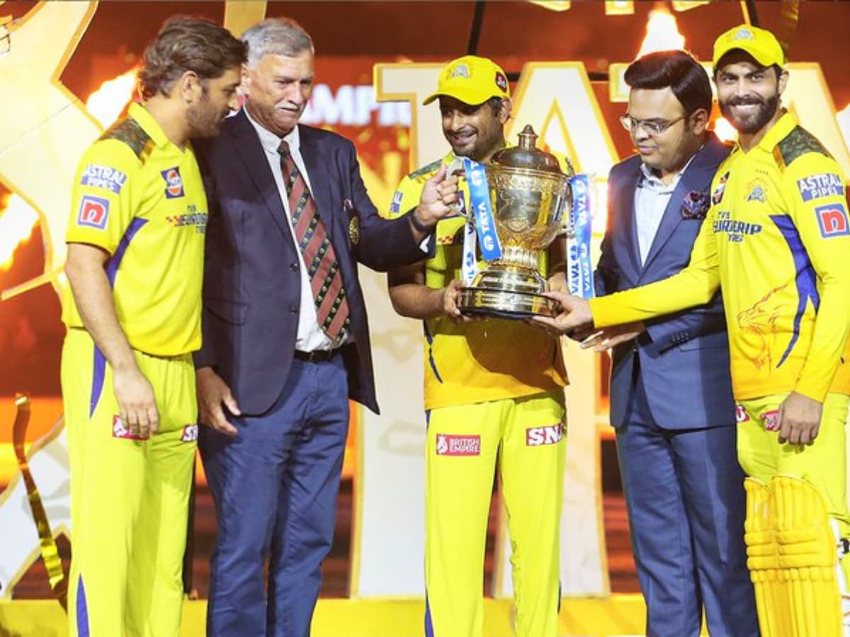 1200x900 MS Dhoni Ditches IPL Victory Celebration To Click Photo With Ground Staff
