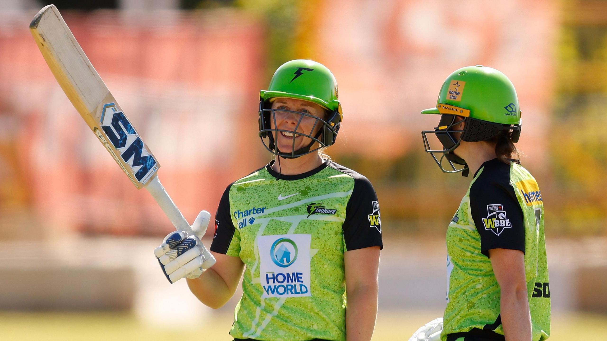 2560x1440 WBBL 2024: Heather Knight's Half Century Sets Up Sydney Thunder Win Over Brisbane Heat