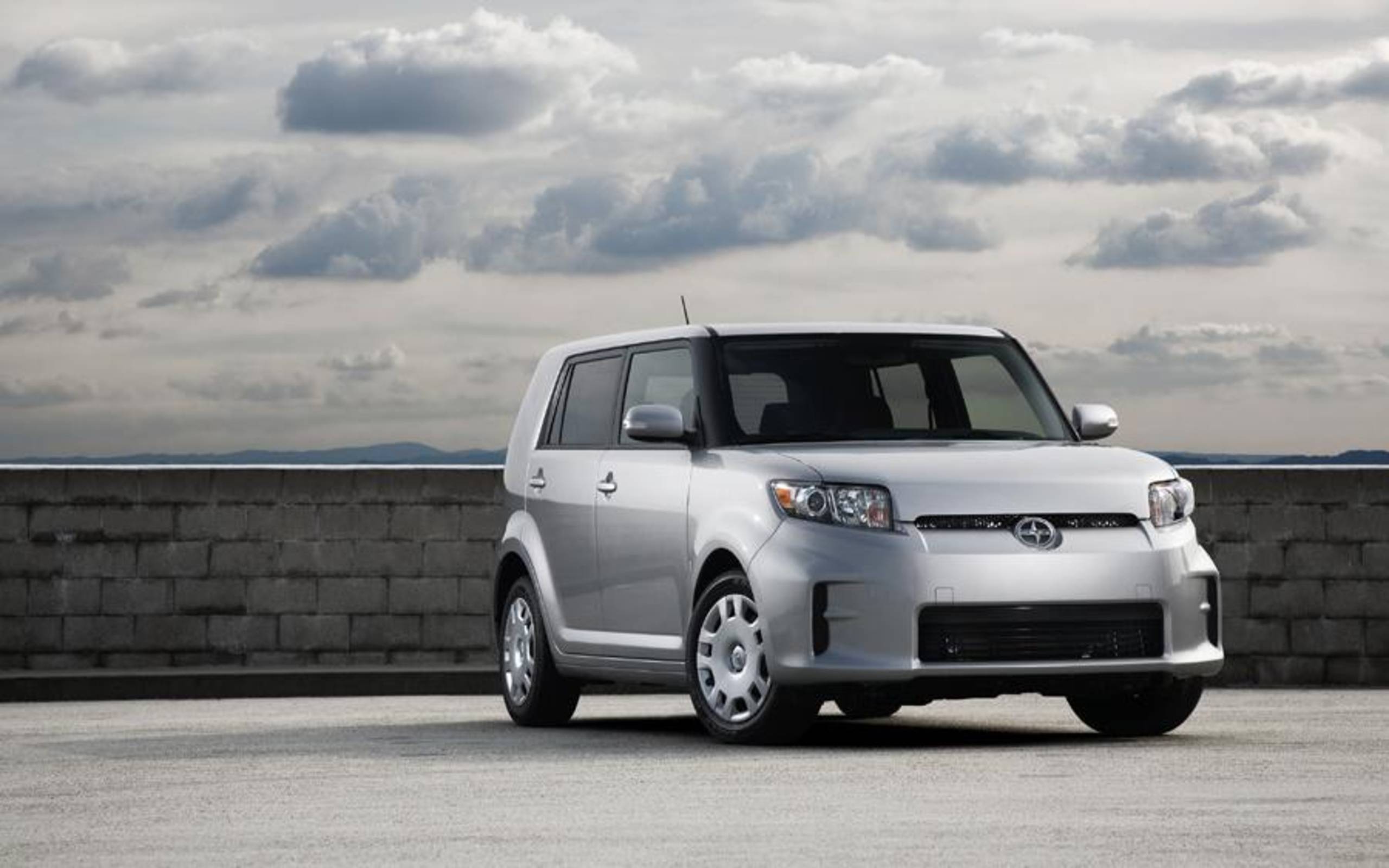 2560x1600 Scion xB review notes