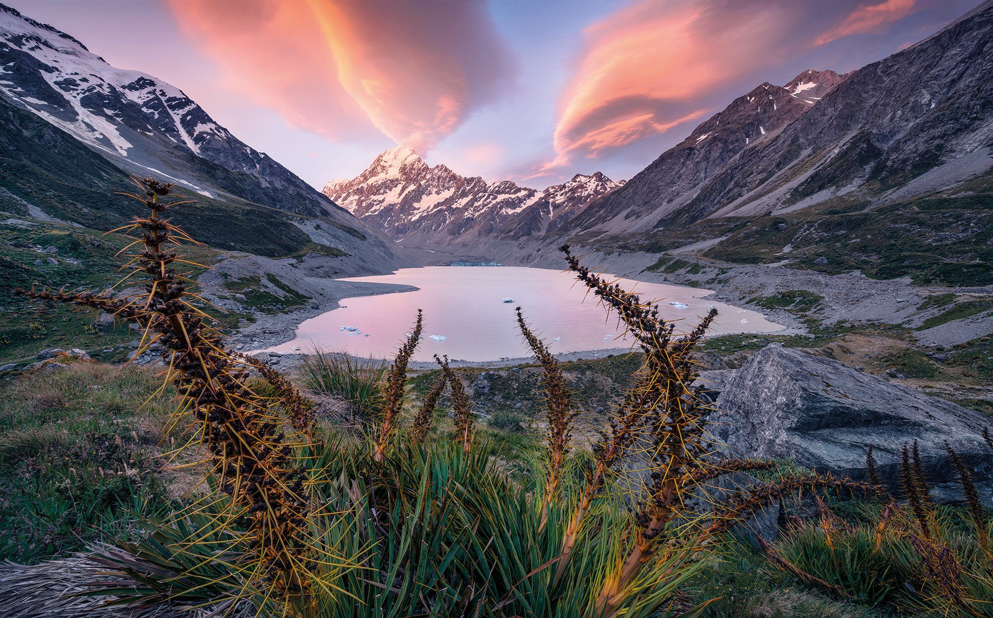 2000x1245 Momentum Lord of the Mountains Lake Mural
