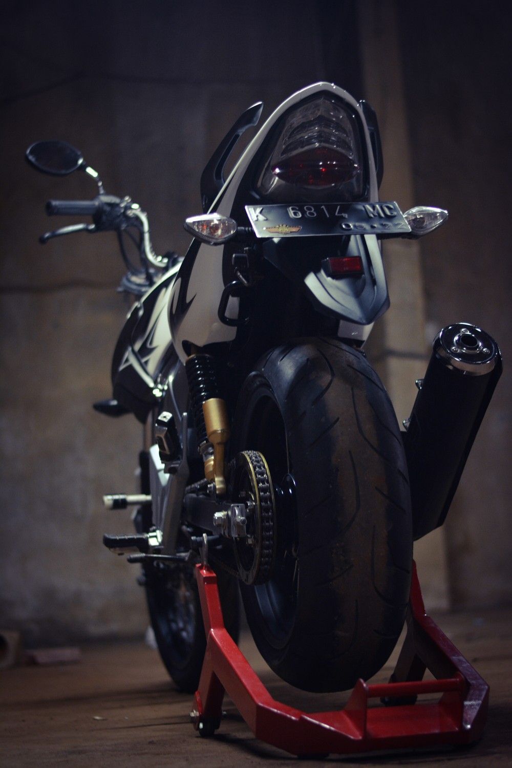 1000x1500 Honda Tiger Wallpaper