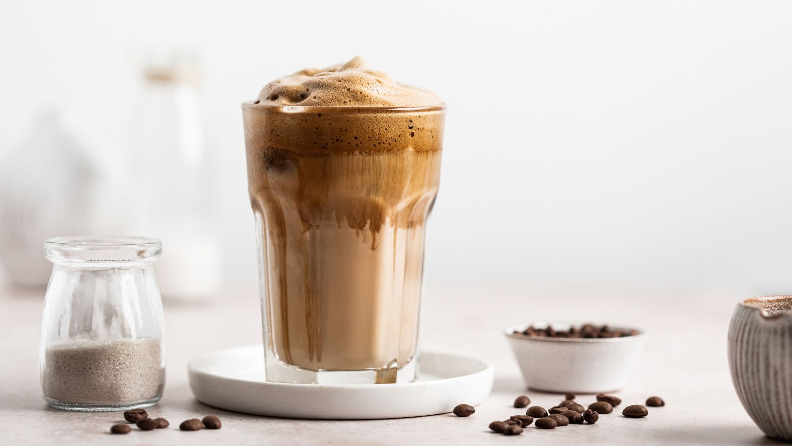 1600x900 How to make a mocha: explained by chocolatiers and baristas. Homes and Gardens