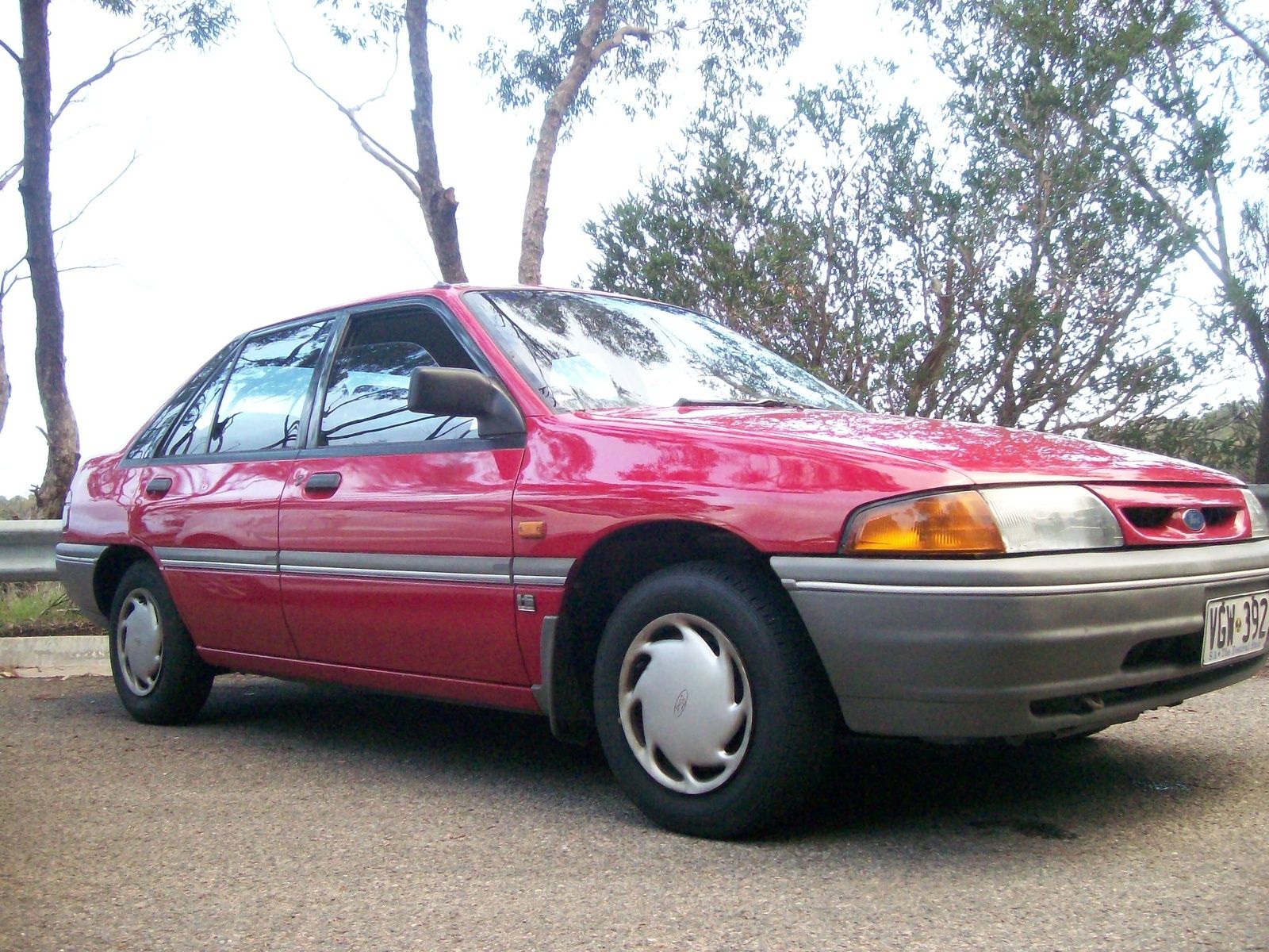 1600x1200 Ford Laser: Prices, Reviews & Picture