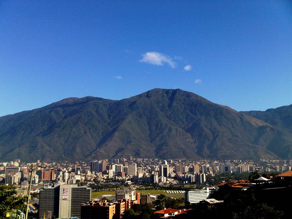 1024x768 Caracas y El Avila