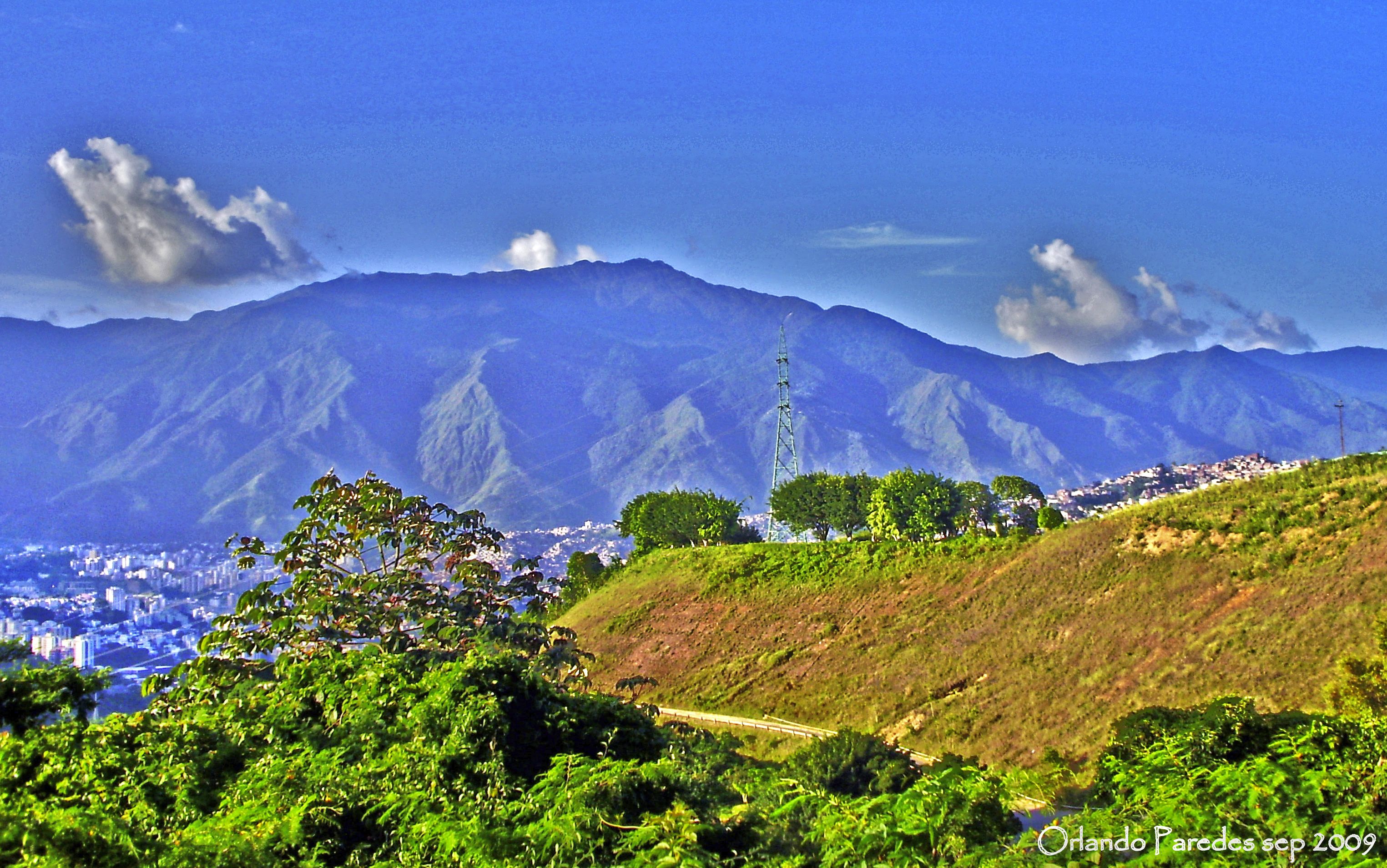 3049x1908 Waraira Repano. Anteriormente llamado Cerro del Ávila. Serie fotográfica
