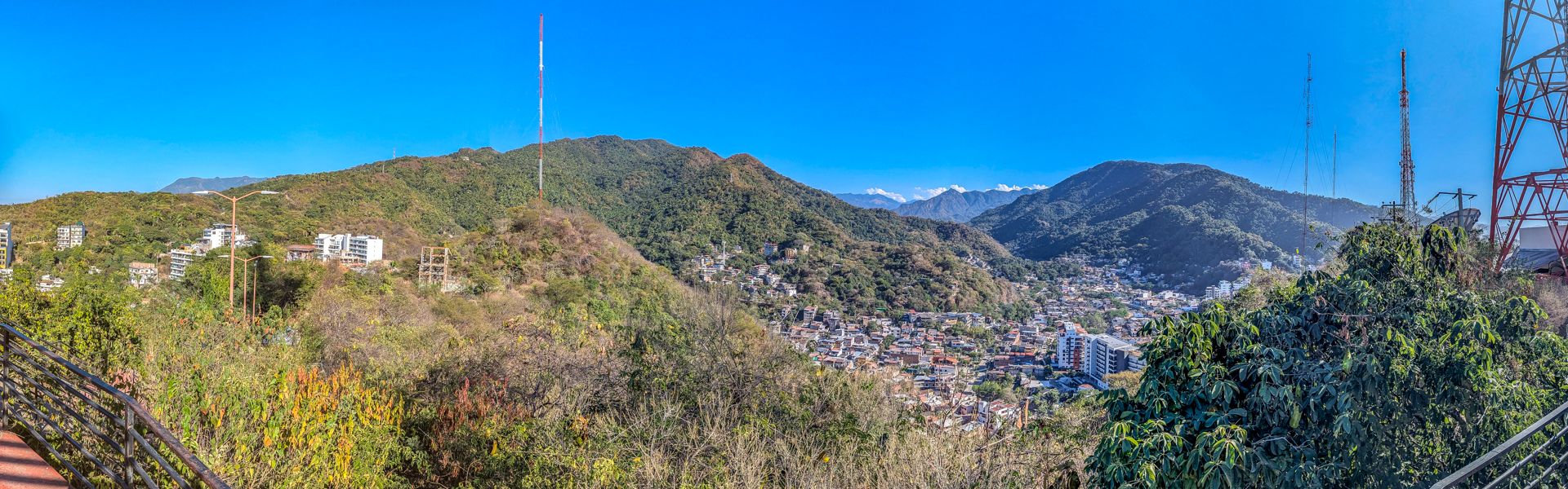 1920x600 On Top.ca De La Cruz