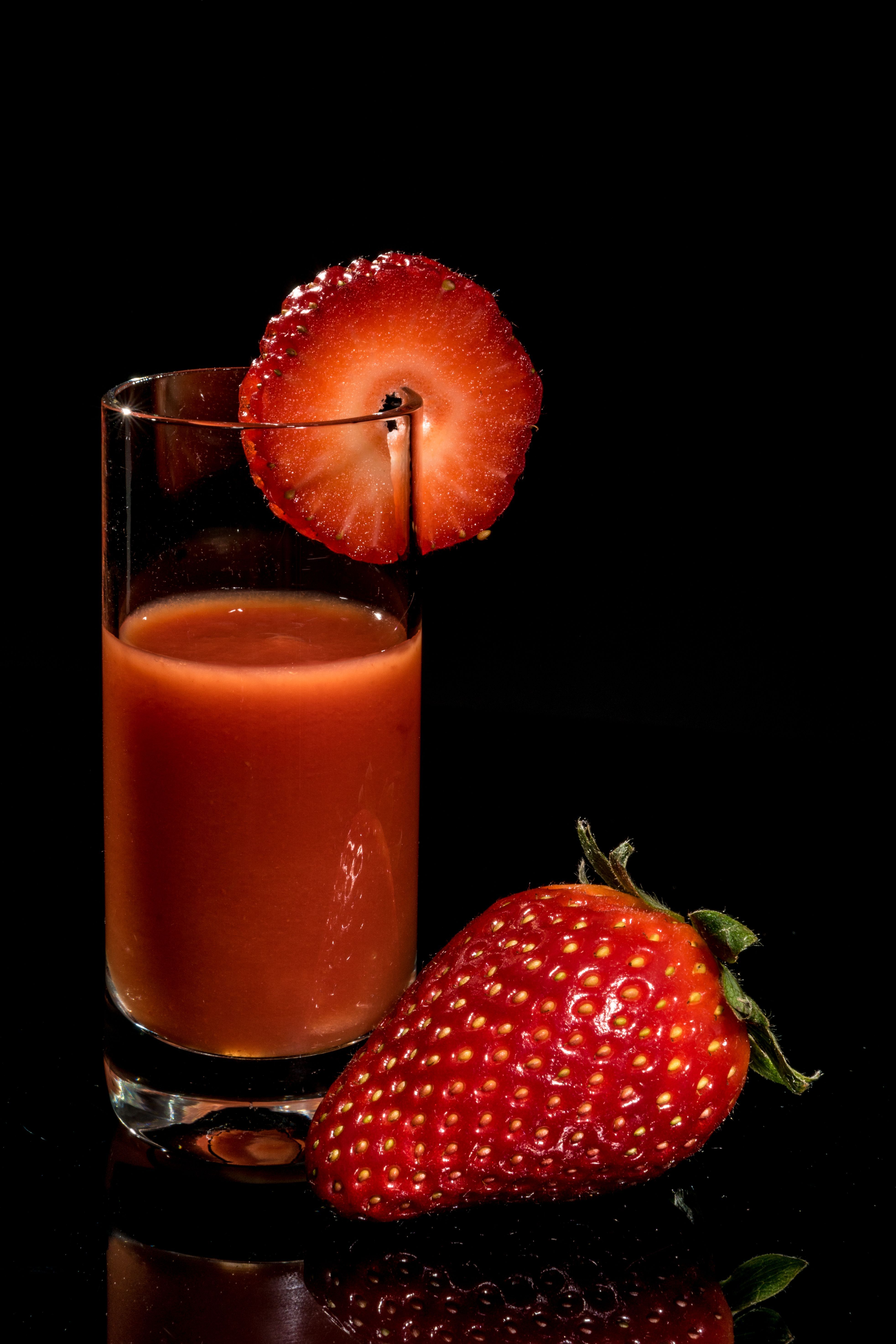 3929x5893 Strawberry Smoothie on Clear Drinking Glass · Free