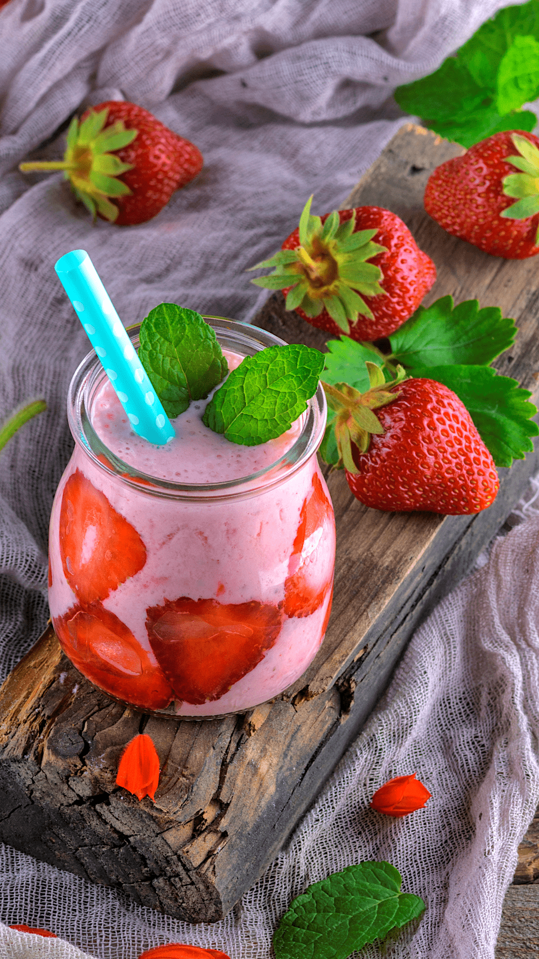 1080x1920 High Protein Strawberry Pear Smoothie