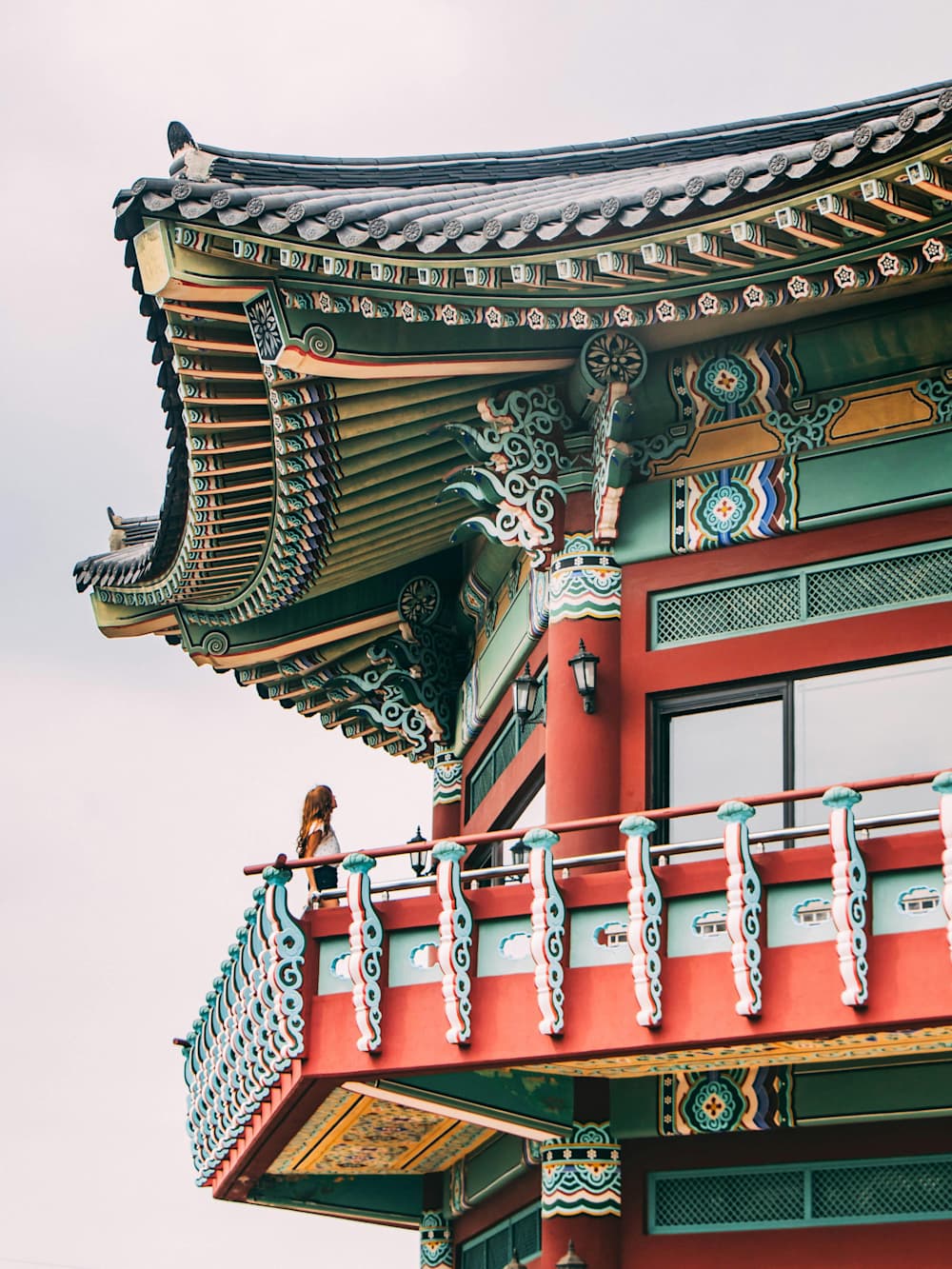 1000x1333 South Korea's Luxury of Contrast: A Journey Through Tradition and Innovation