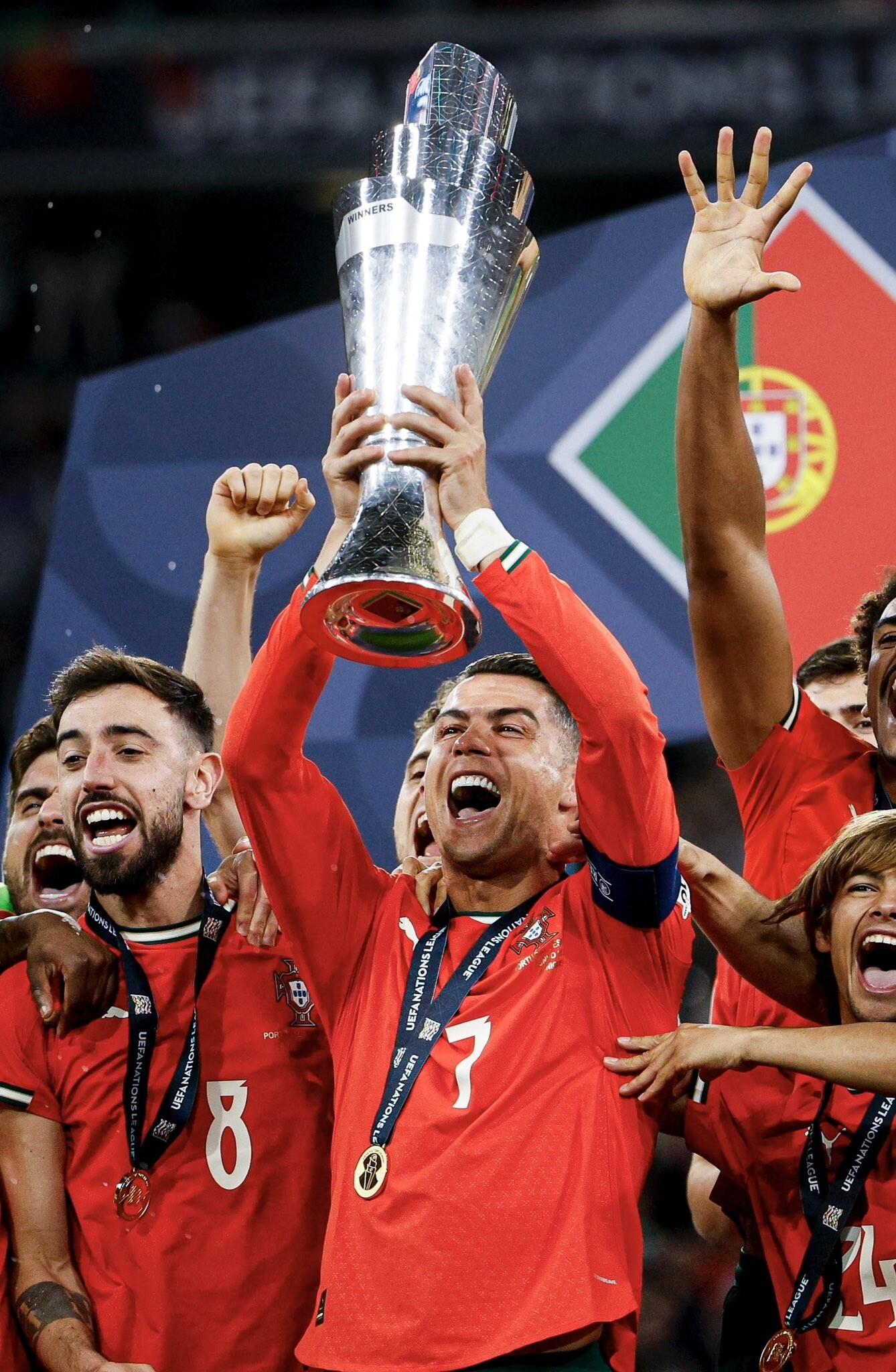 1338x2048 Portugal National Team Victory with Ronaldo & Fernandes Phone Wallpaper