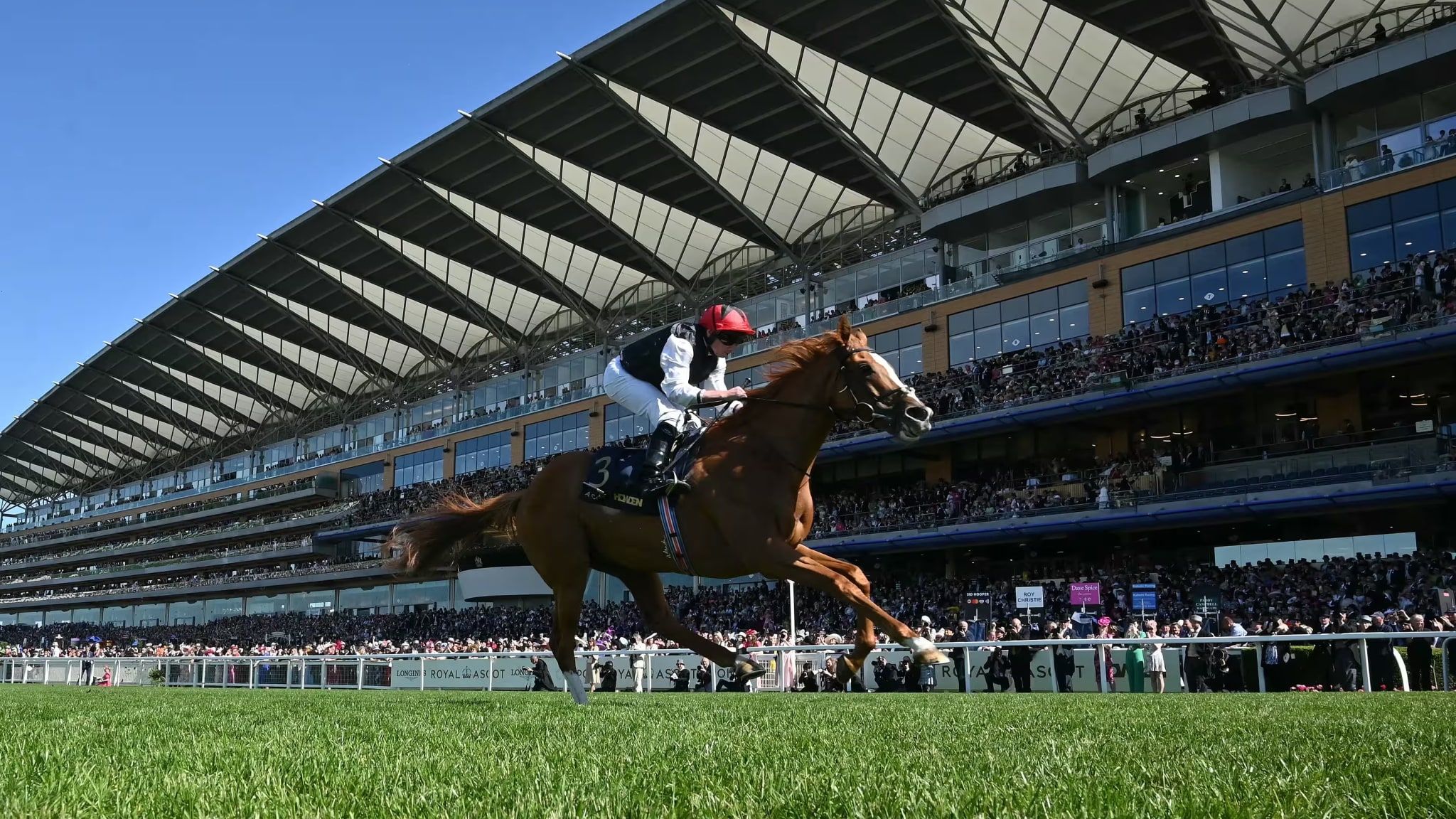 2048x1152 Royal Ascot Chauffeur Service 2025. Executive Cars to Ascot Racecourse