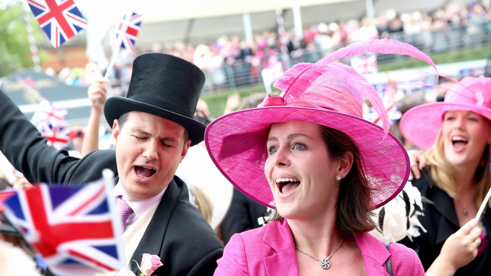 1600x900 Royal Ascot: A Revelry of Traditions