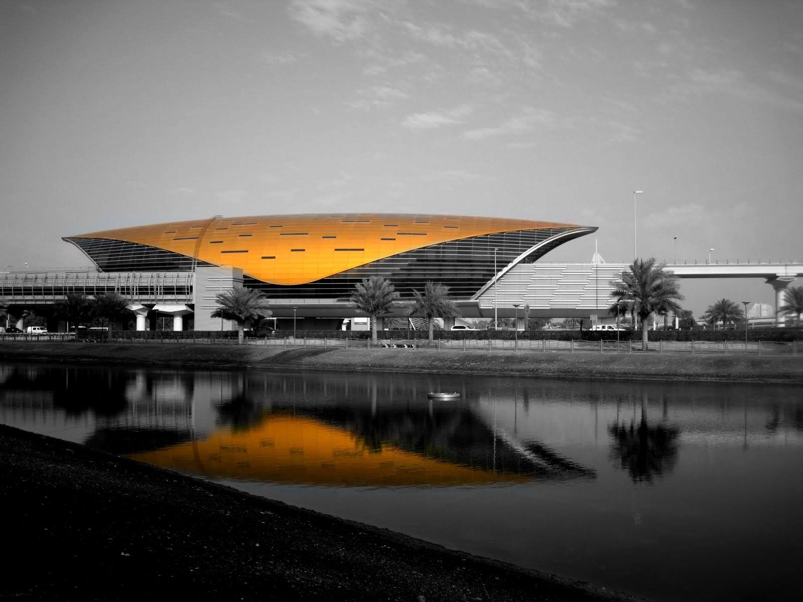 1600x1200 Dubai Metro Station in Bersha near Mall of the