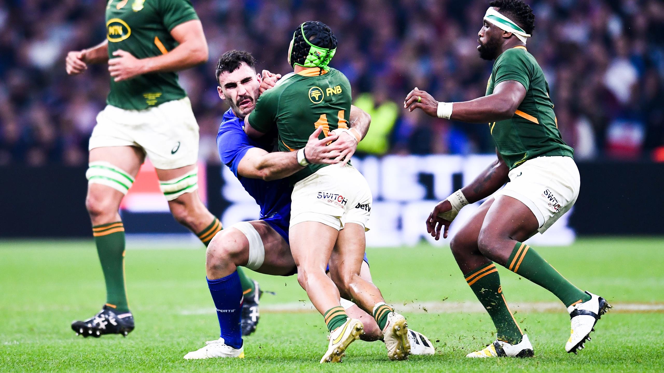 2560x1440 See? You can be 2 meters / 6.6 feet tall and not tackle players like Kolbe high. Easy