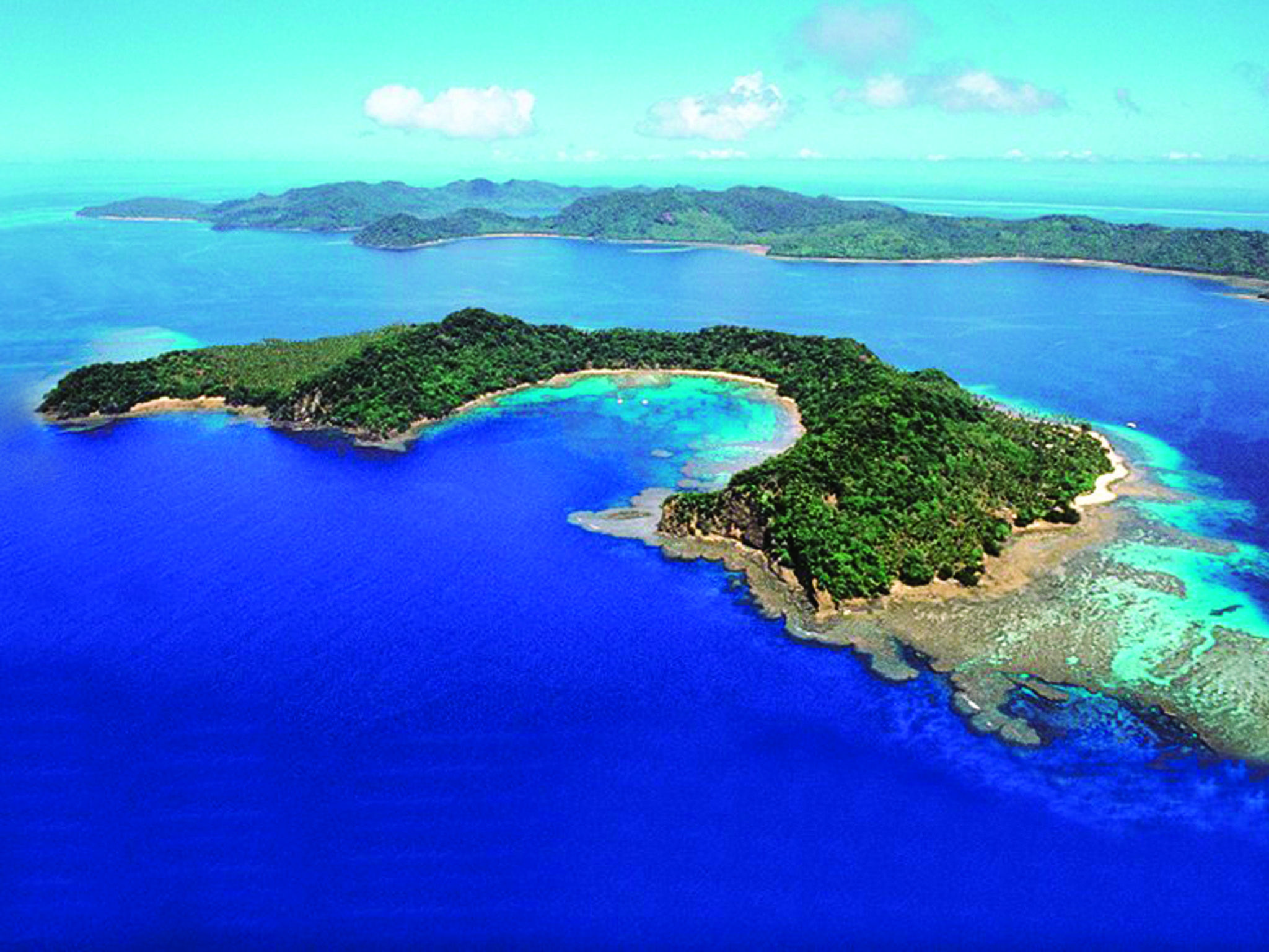 2048x1536 Matangi Private Island Resort