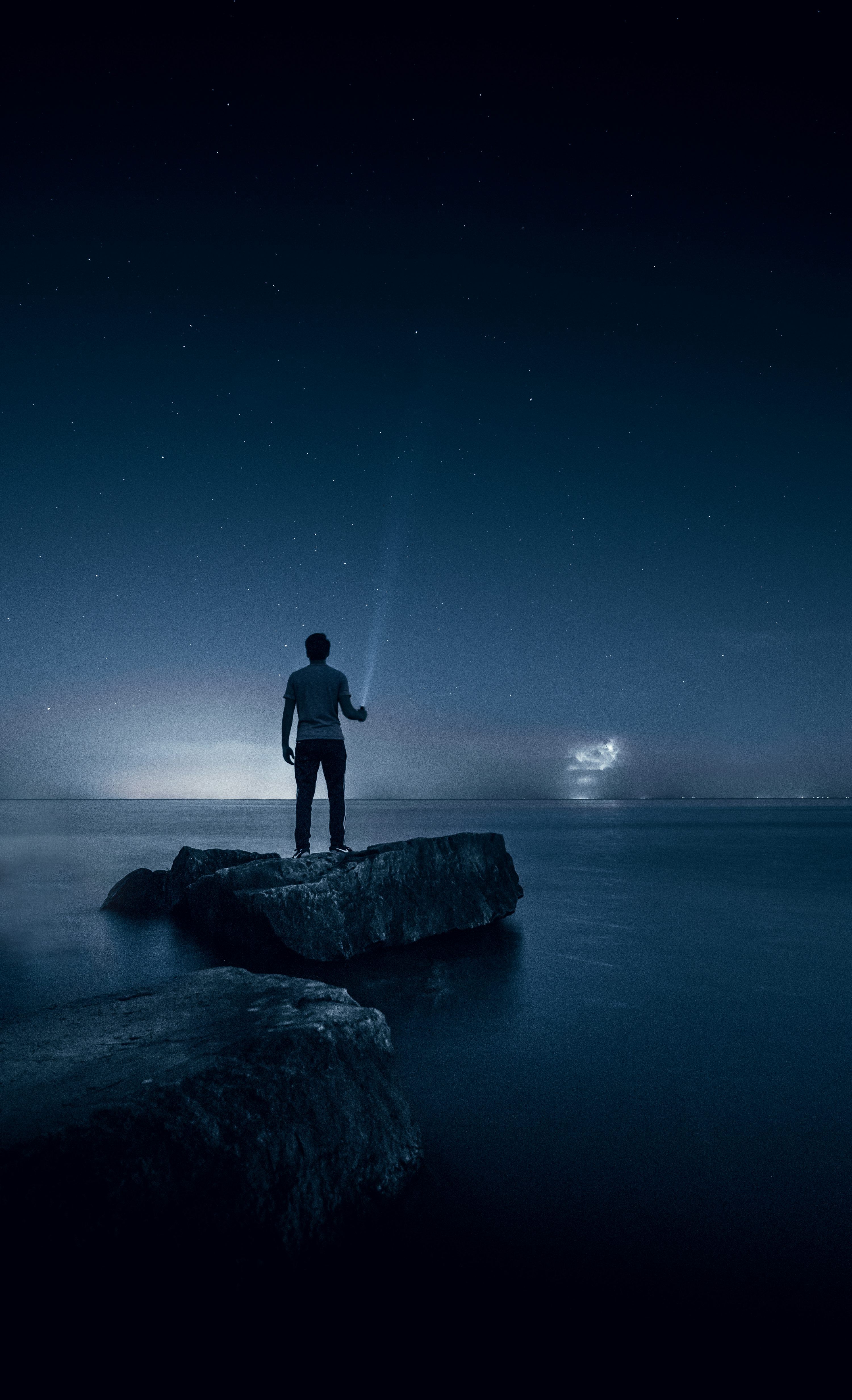 3000x4929 Alone Picture & Image [HD]. Download Free Image