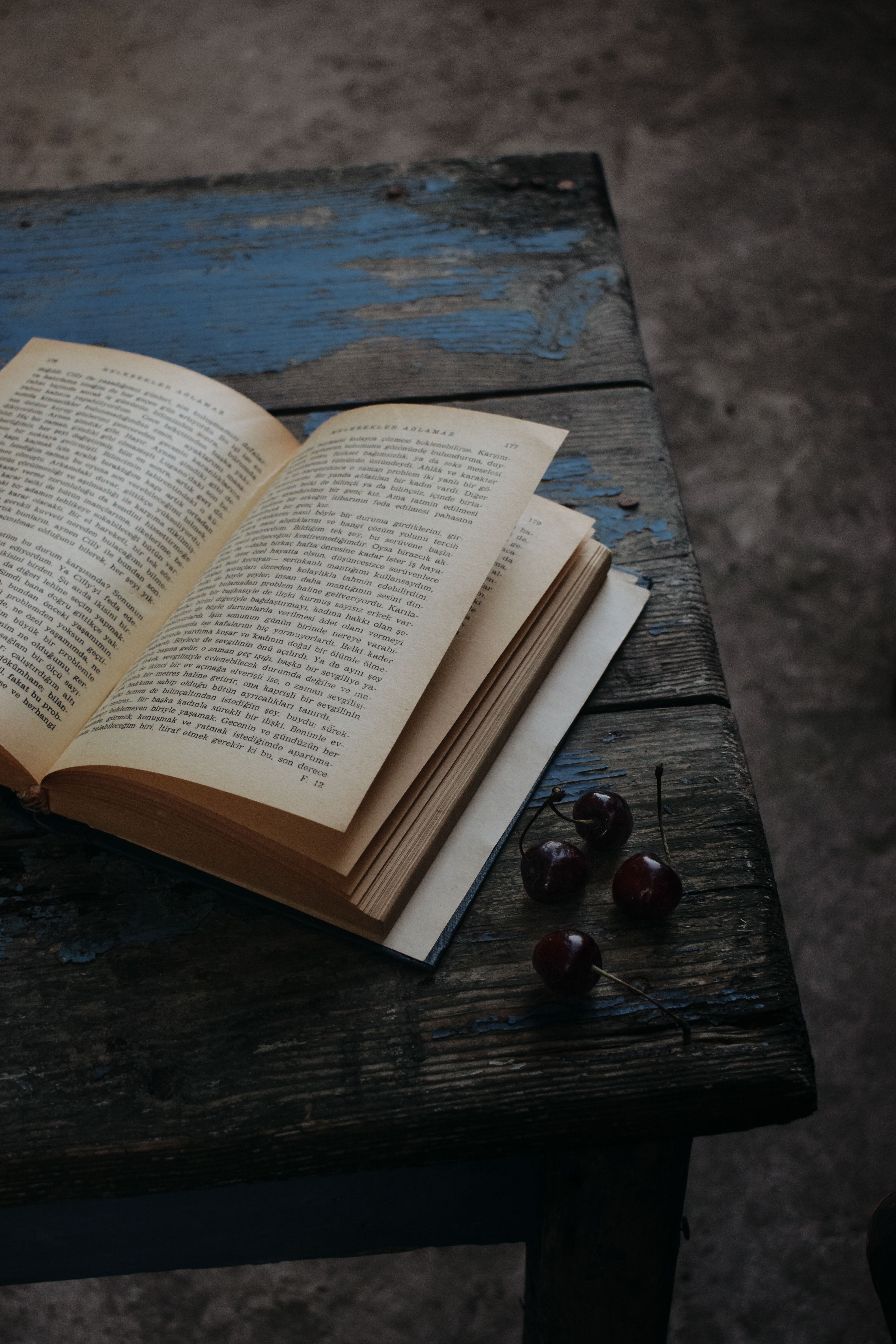 4000x6000 Book On Table Photo, Download The BEST Free Book On Table & HD Image