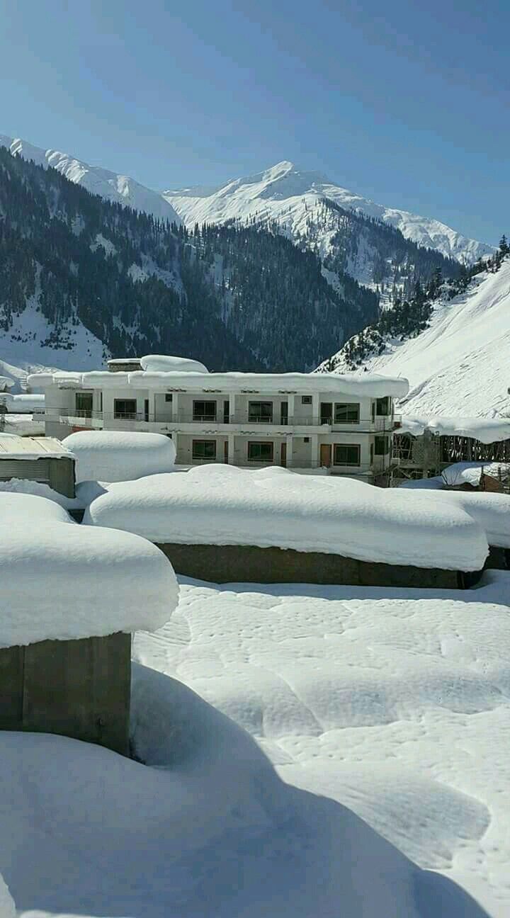 720x1296 Naran Kaghan in Winter