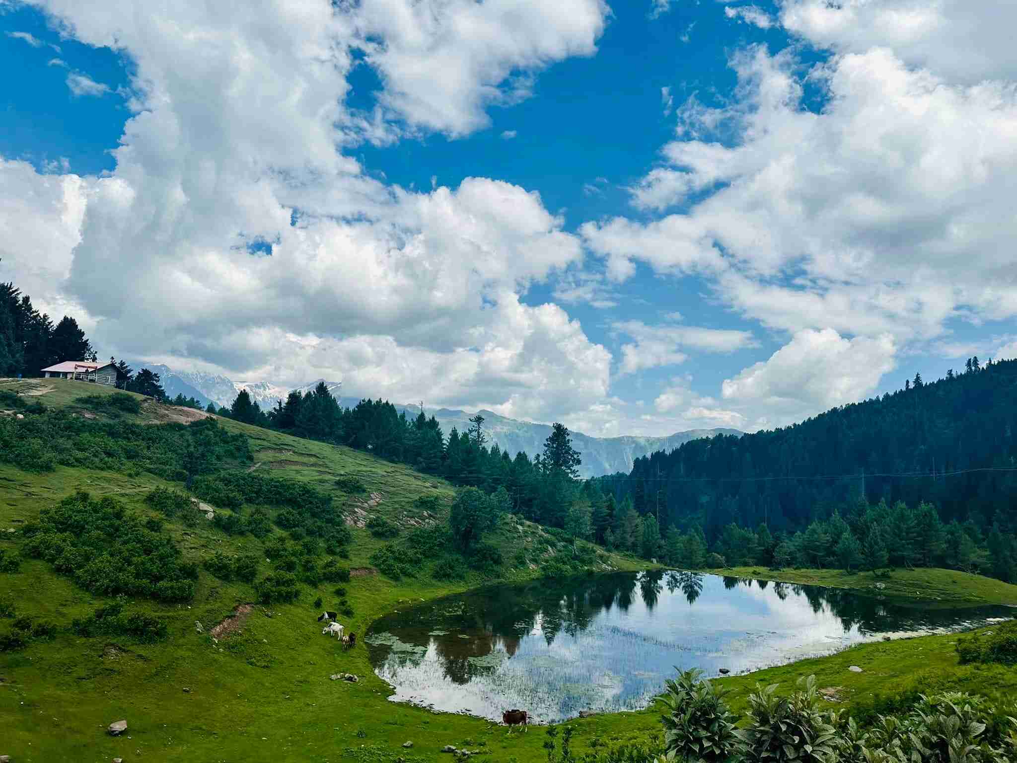 2048x1536 Amazing Lakes in Naran Kaghan Valley