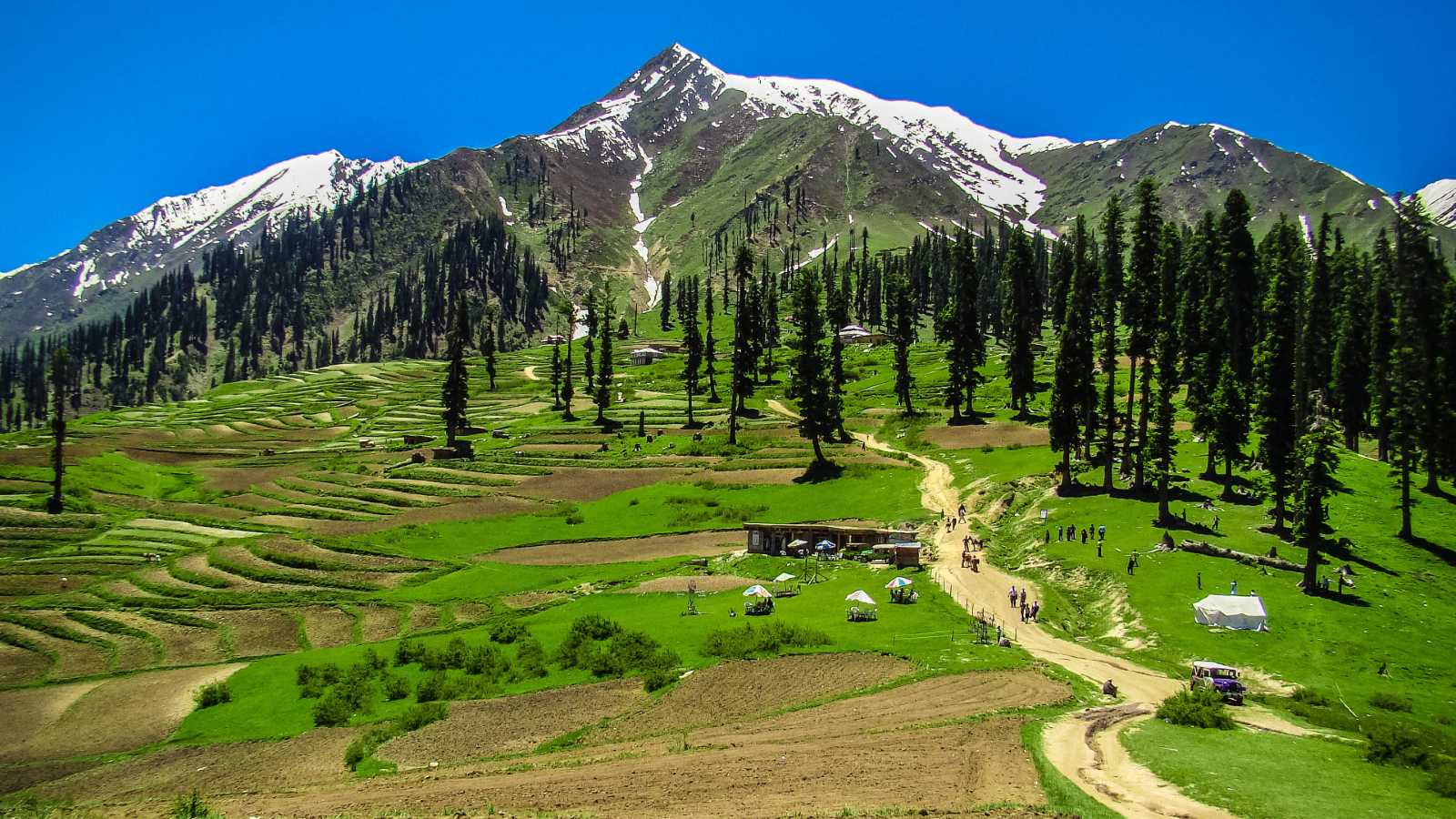 1600x900 Kaghan Valley and Village