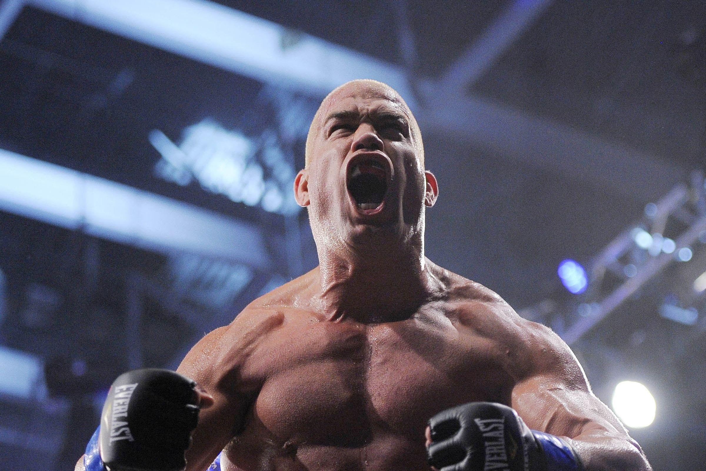 2400x1600 Tito Ortiz Wallpaper