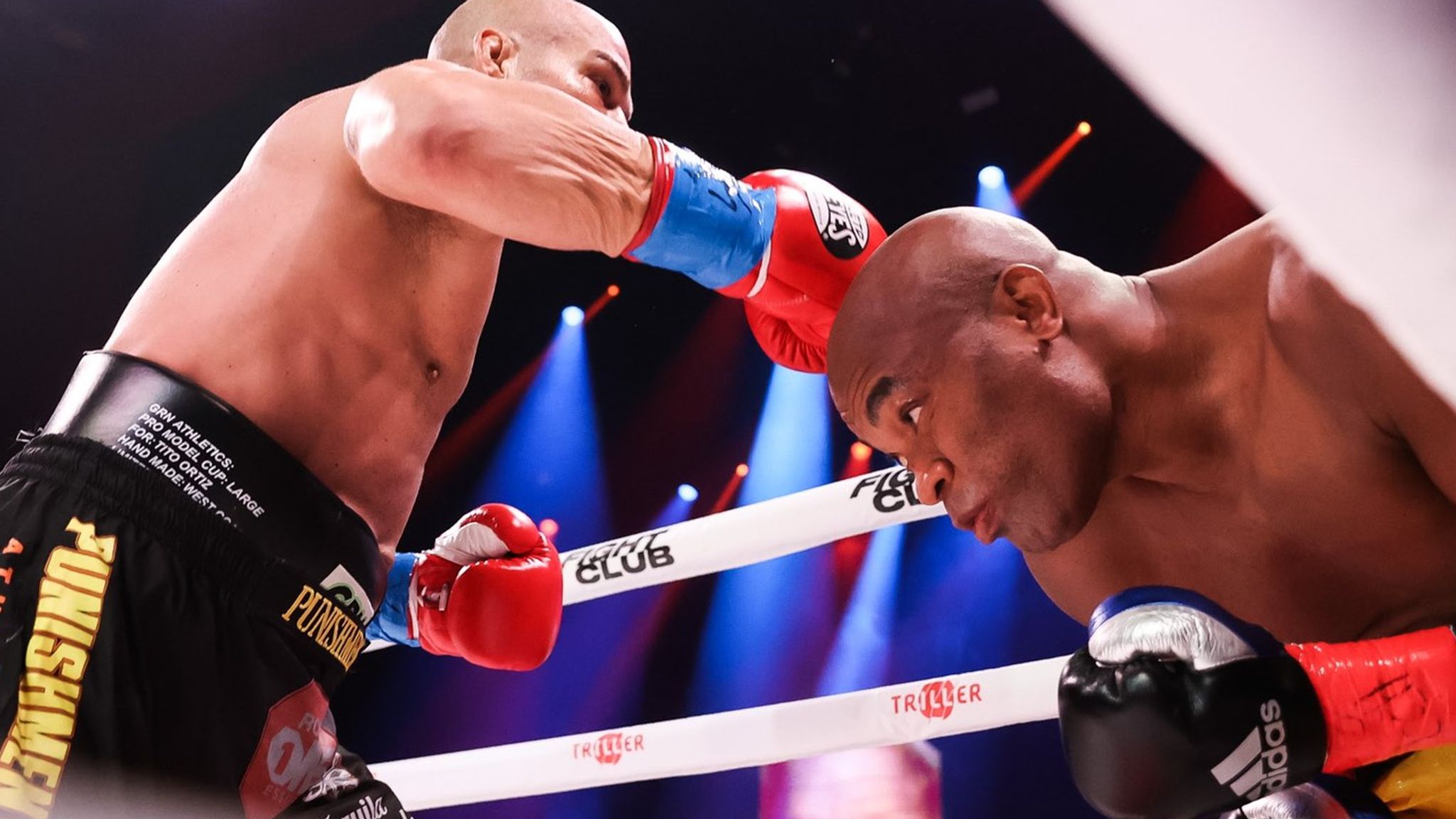 2048x1152 Anderson Silva knocks out Tito Ortiz in first round of boxing battle between UFC superstars