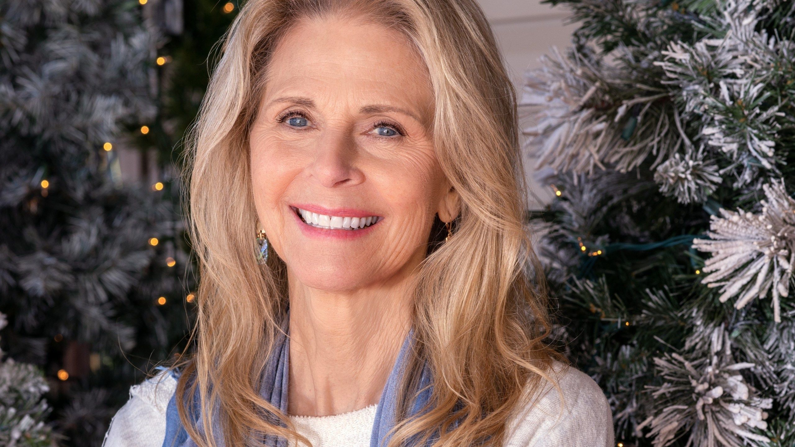 2560x1440 Lindsay Wagner driven by need to tell stories in 'Christmas on the Ranch' and life. KGET 17 News
