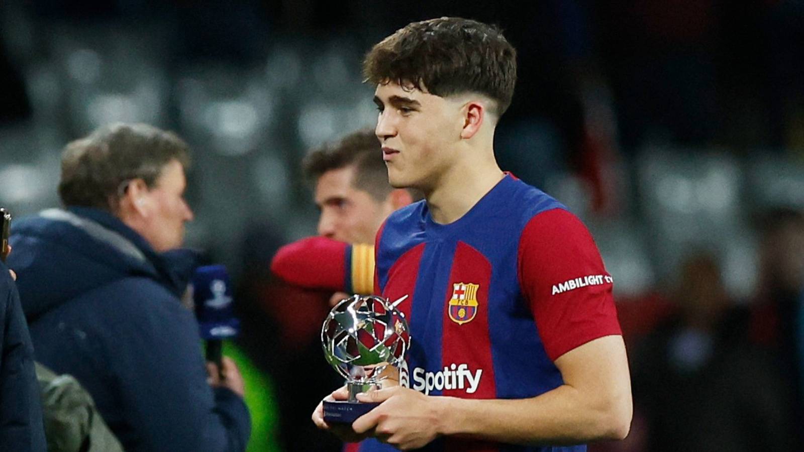 1600x900 Man Utd Interested in Barcelona Defender Pau Cubarsi