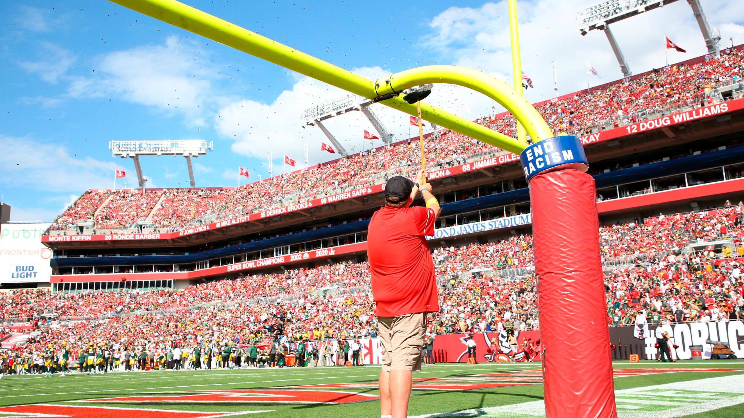 2560x1440 Buccaneers, Chiefs will play in Tampa as scheduled