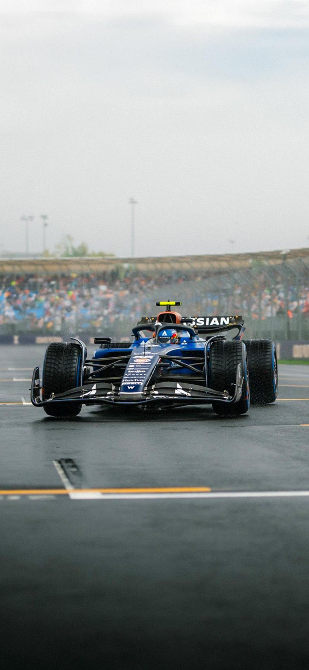 1080x2337 Carlos Sainz