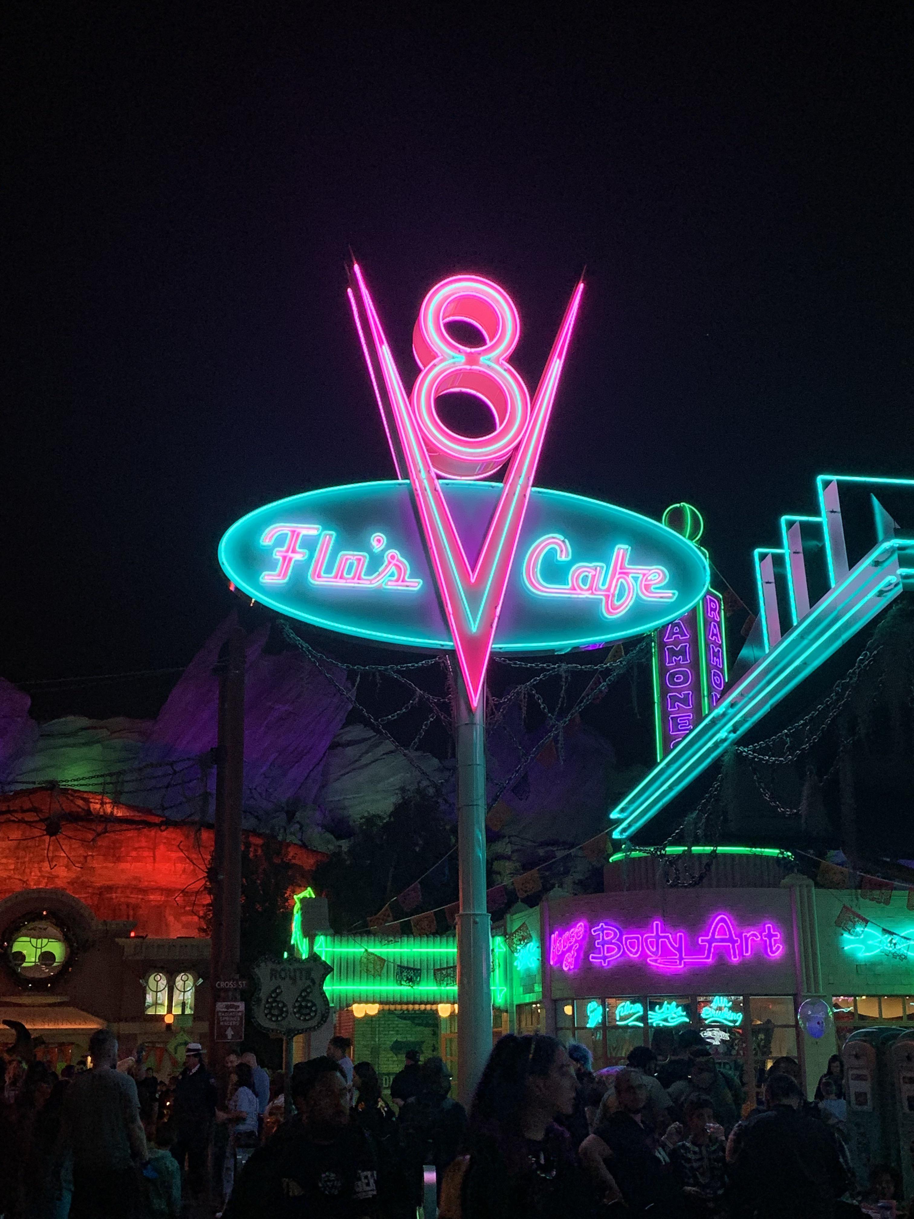 3024x4032 Flo's V8 Cafe is one of my favorite picture people post. So here's mine!