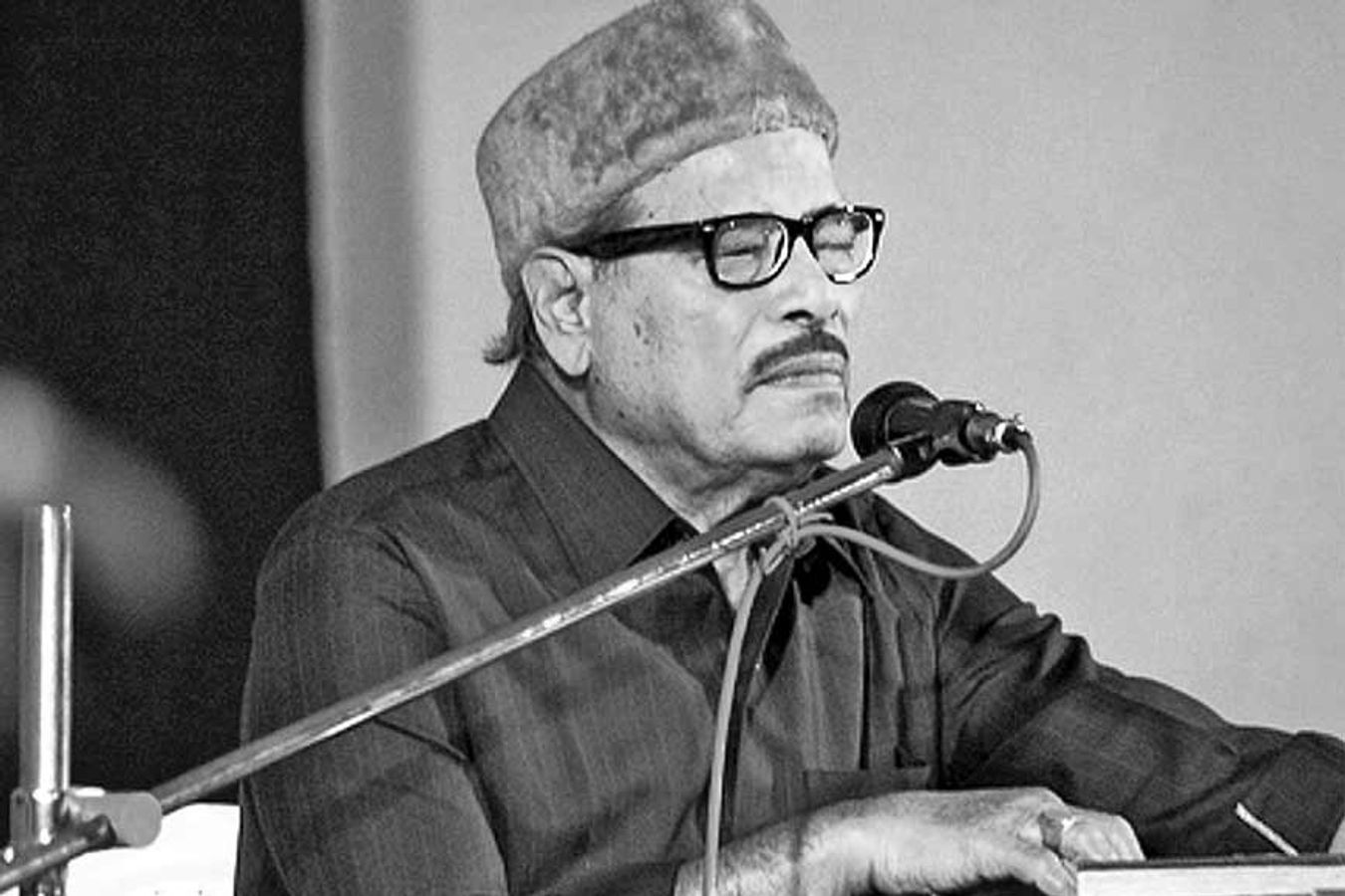 1350x900 patriotic songs