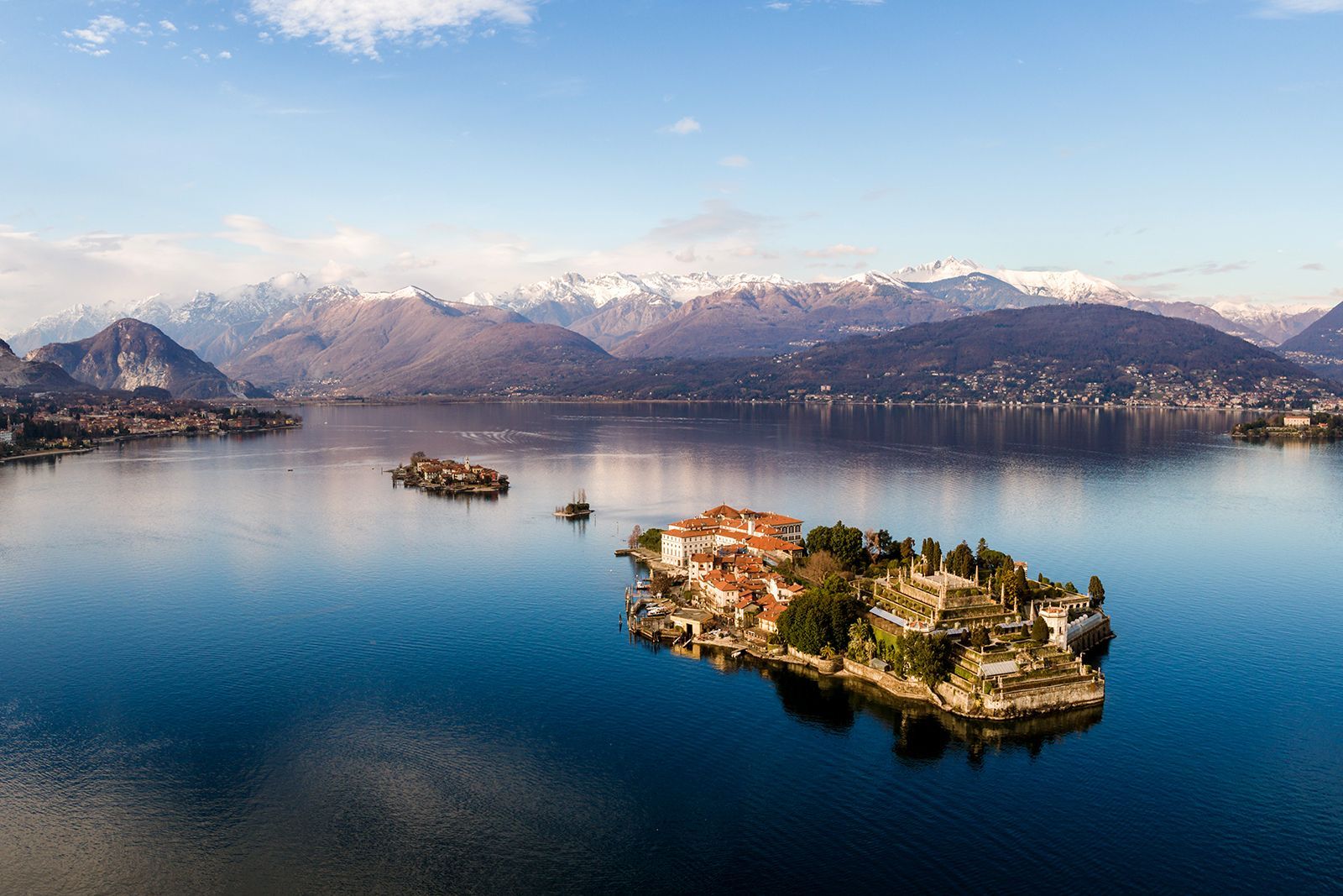 1600x1067 Lake Maggiore. Italy, Map, & Facts