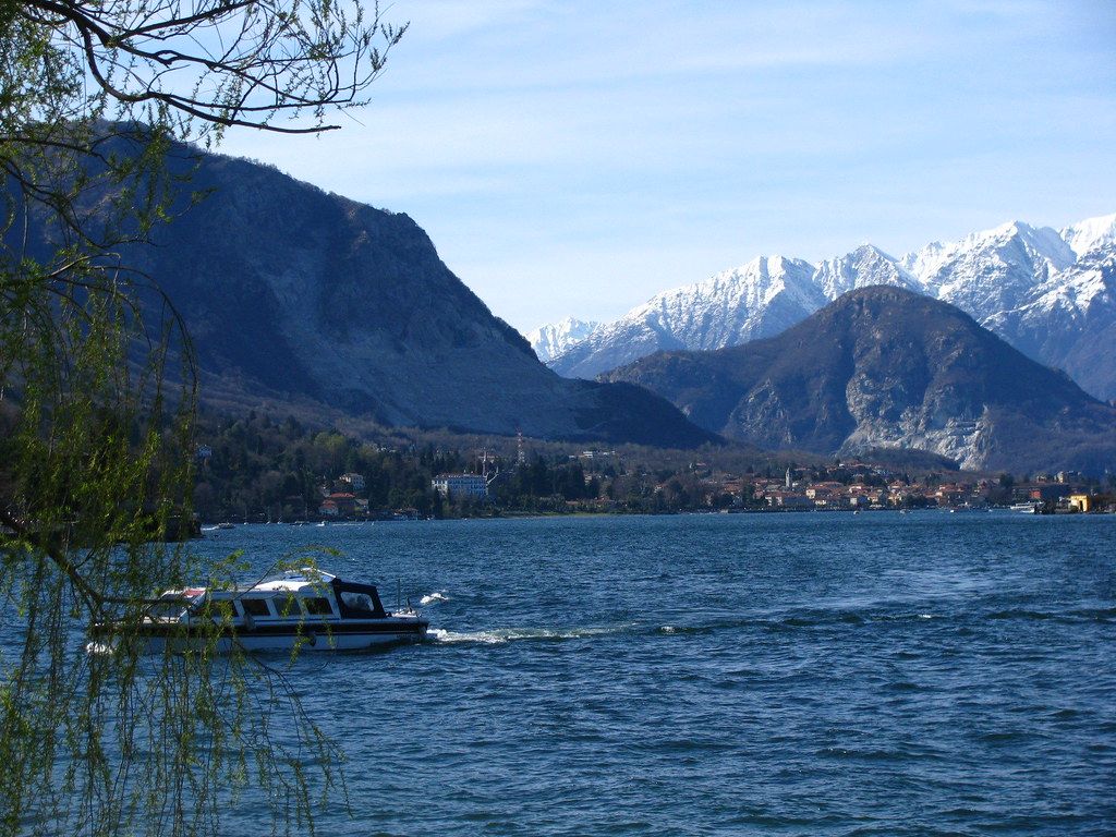 1024x768 Lago Maggiore. Lake Maggiore , second largest lake in Italy