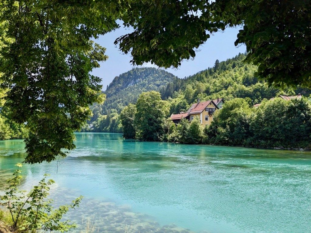 1024x768 Neuschwanstein and Hohenschwangau: Hike or Bike from Füssen