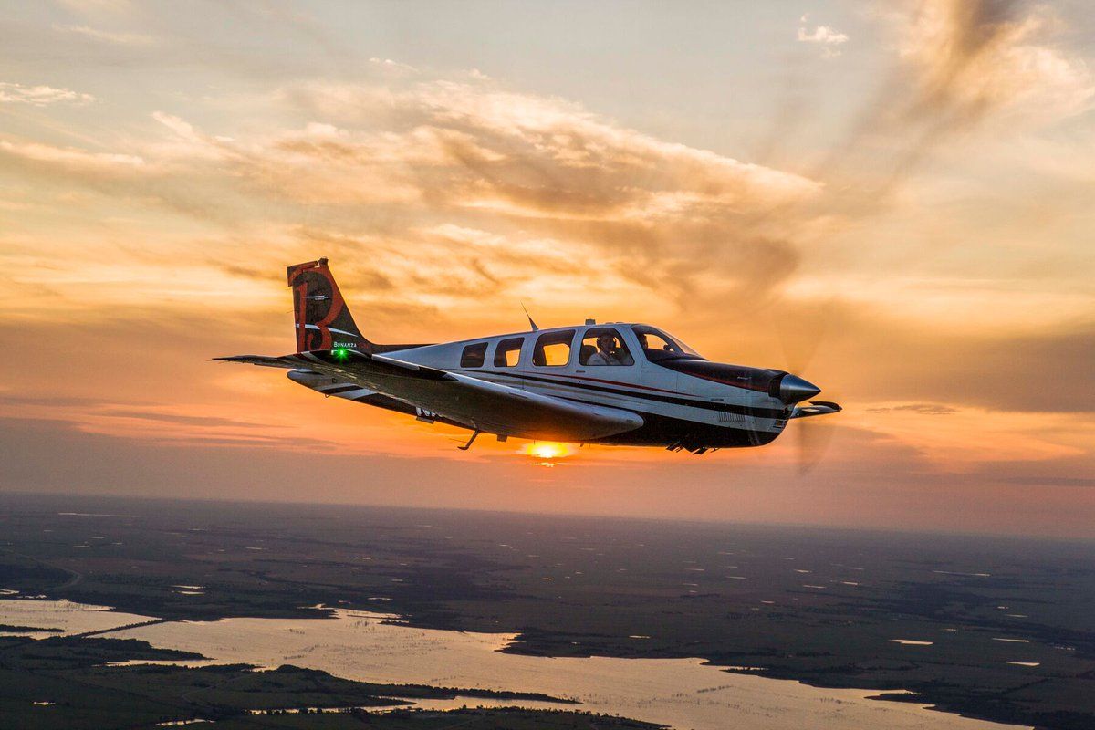 1200x800 Bonanza glow ✨ #FlyBeechcraft #aviation