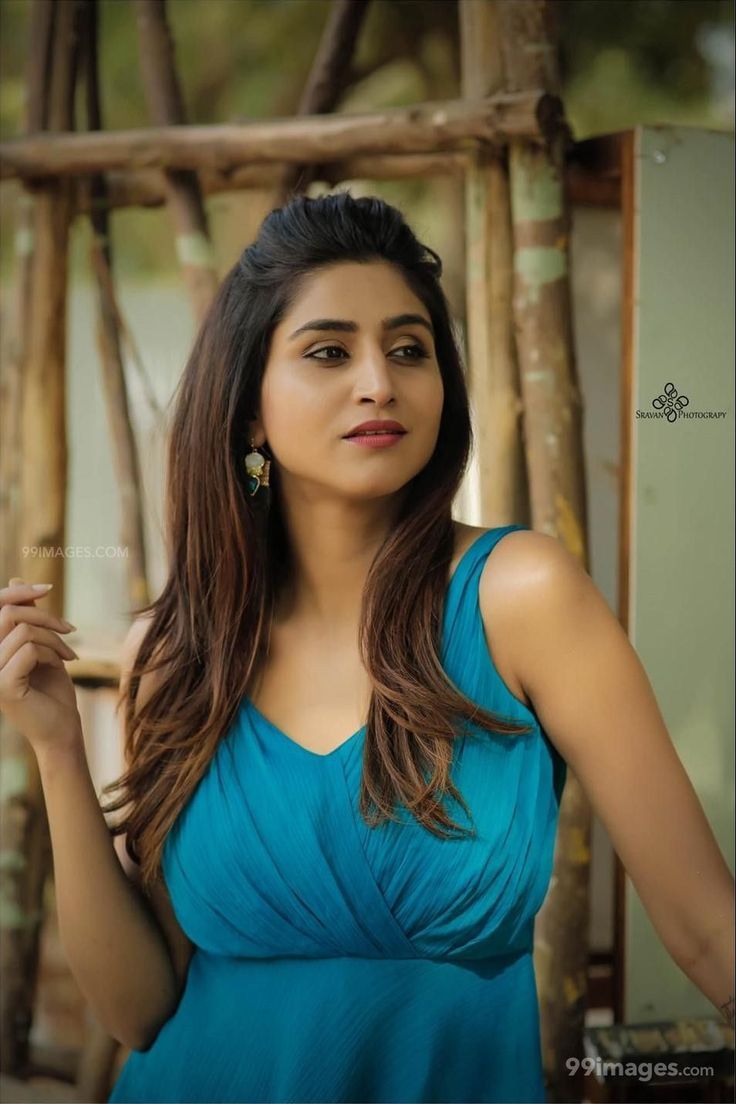 736x1104 Varshini HD image