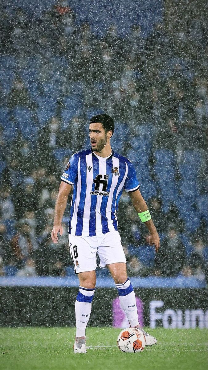 675x1200 Mikel Merino Wallpaper