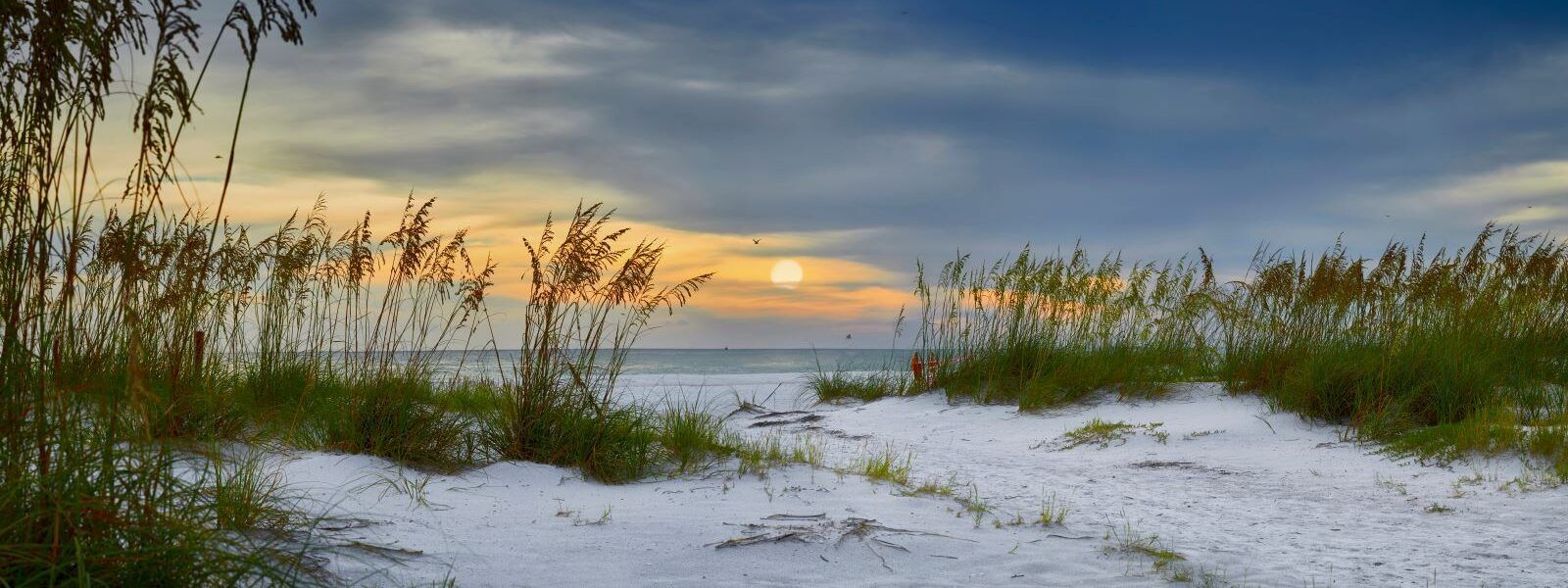 1600x600 Experience the “Old Florida” Feeling On Anna Maria Island. Lizzie Lu's Island Retreat