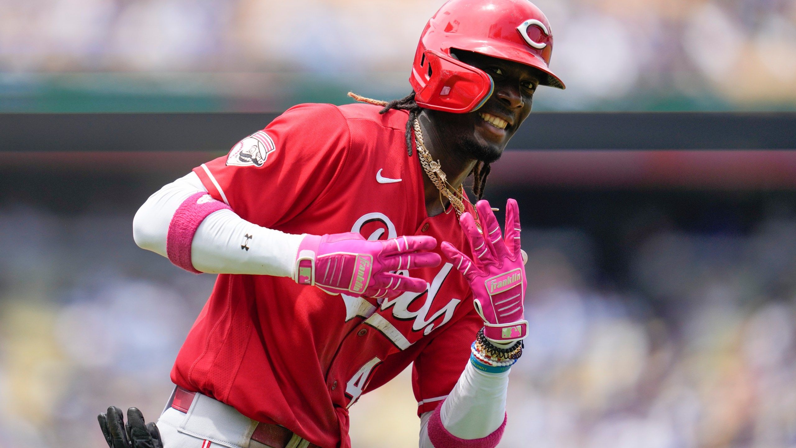 2560x1440 Reds Beat Dodgers 9 0 On Homers By De La Cruz And Votto, Grab NL Central Lead Over Brewers