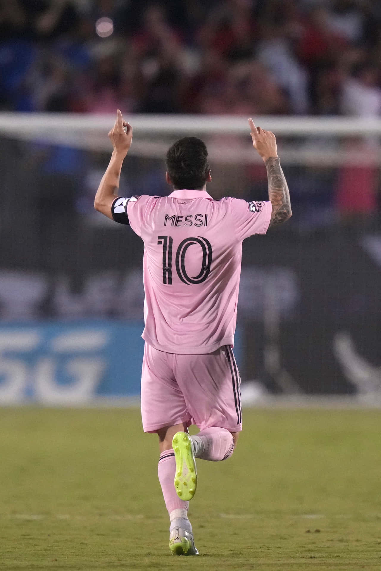 1281x1920 Messi Jersey Celebration Wallpaper Messi's Iconic Celebration: A Legendary Message