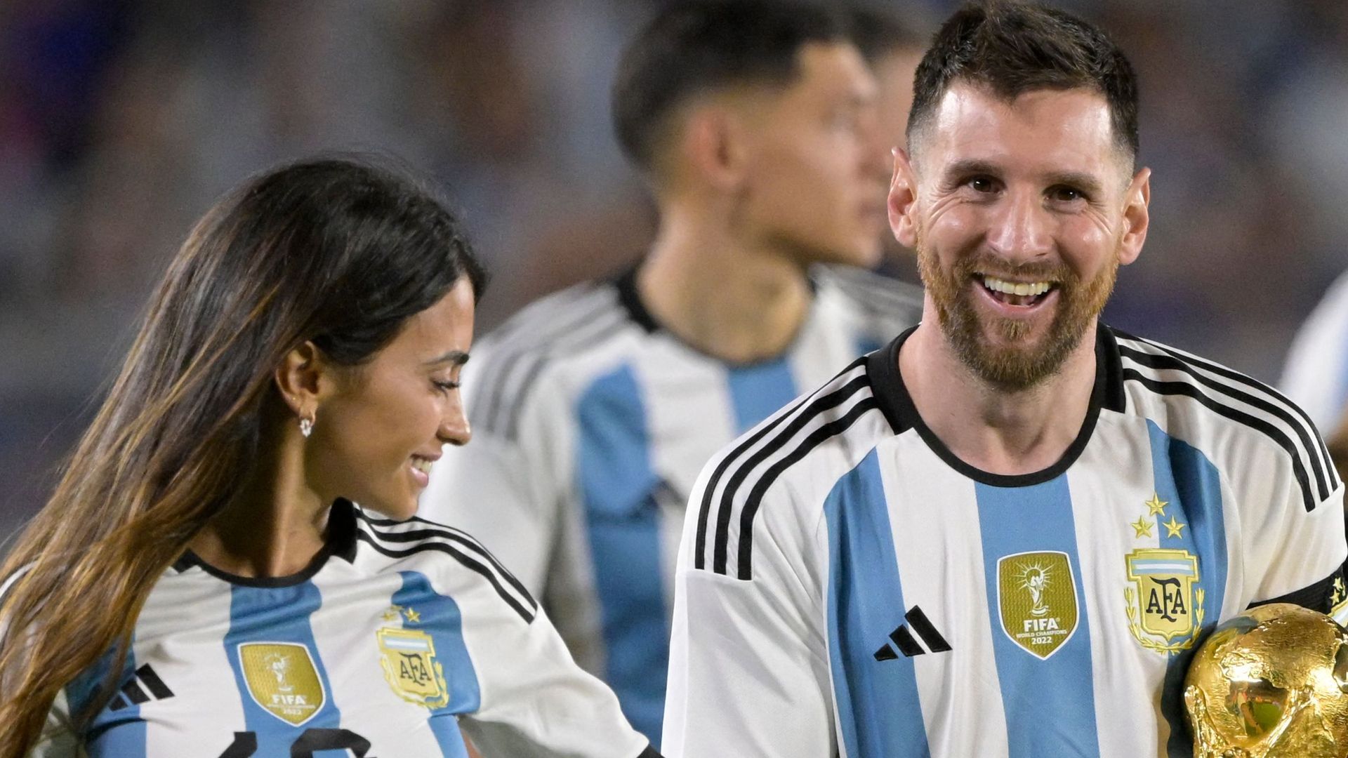 1920x1080 Antonela Roccuzzo and Lionel Messi's sweet Copa America celebration