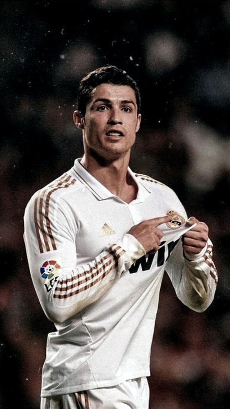 736x1308 Ronaldo real madrid cold. Ronaldo bale benzema wallpaper, Cristiano ronaldo jersey wallpaper, Foto cristiano ronaldo