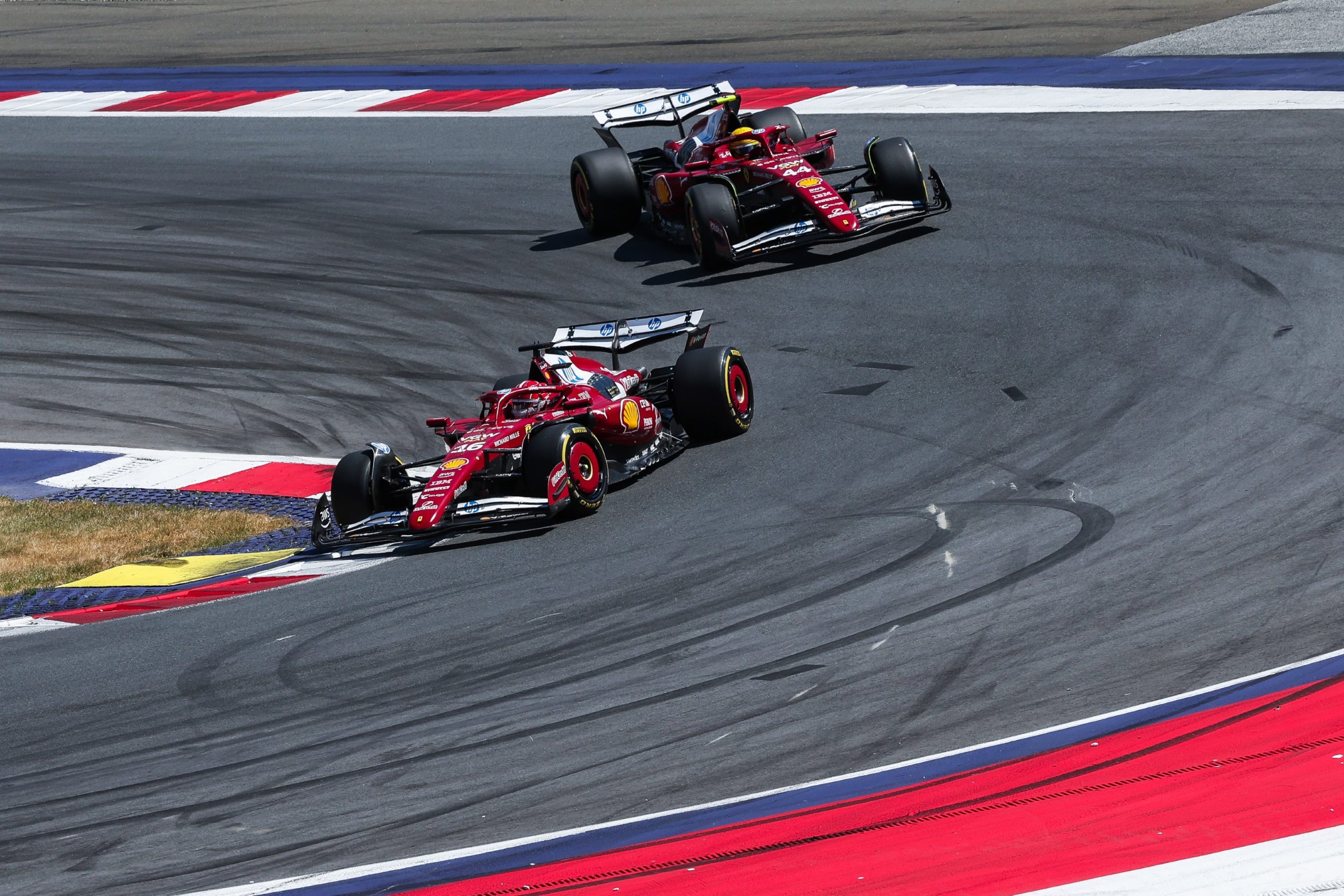 2560x1707 Wallpaper Photo 2025 Austrian F1 Grand Prix
