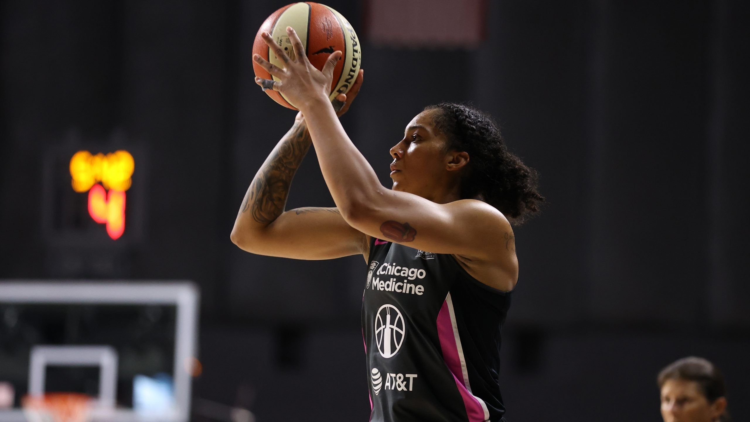 2560x1440 Sparks Acquire Gabby Williams From Chicago Sky