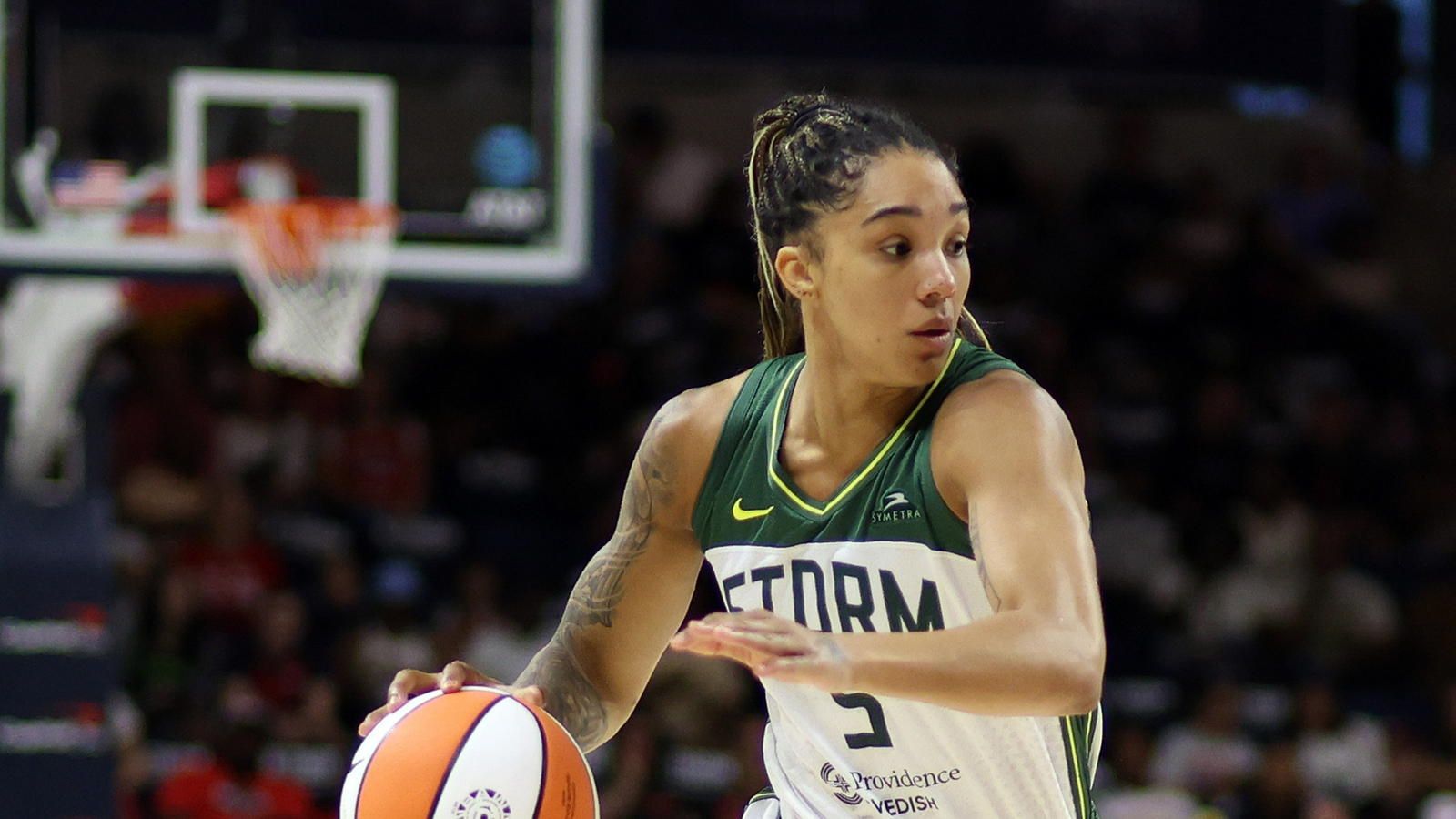 1600x900 Gabby Williams Returns Home, Signs With Golden State Valkyries