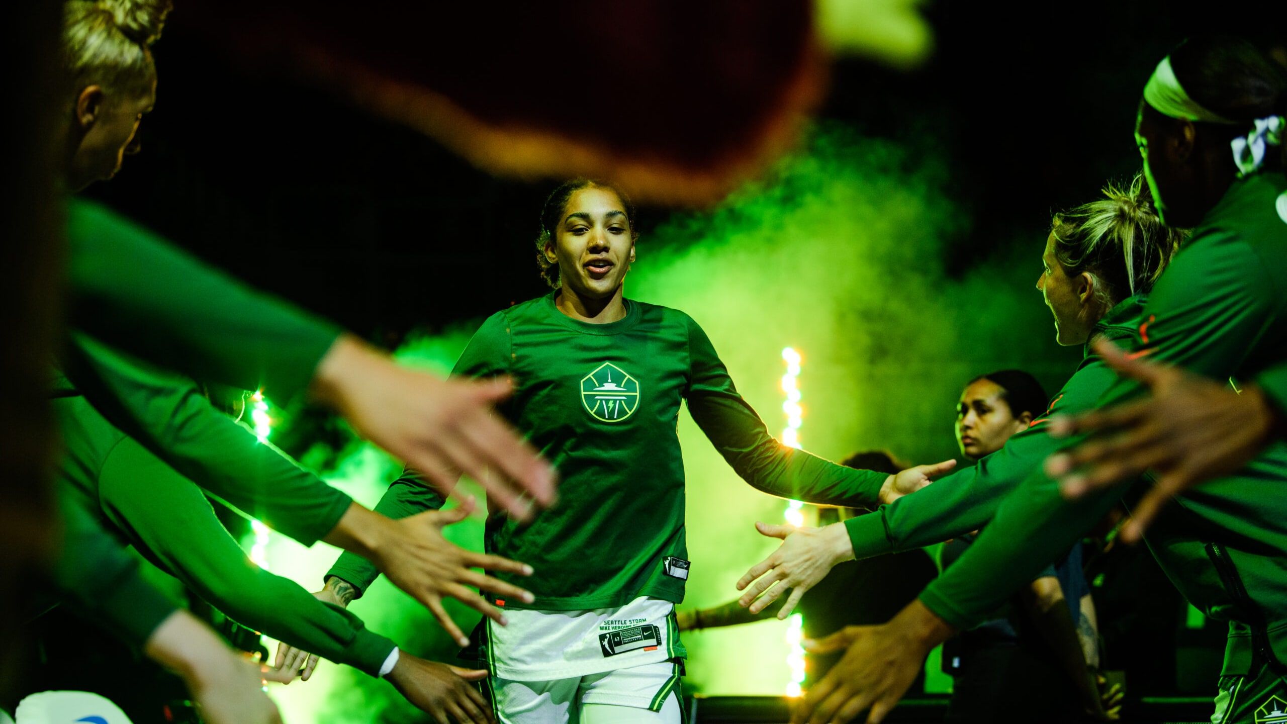 2560x1440 Two Time Olympian Gabby Williams Returns To The Storm