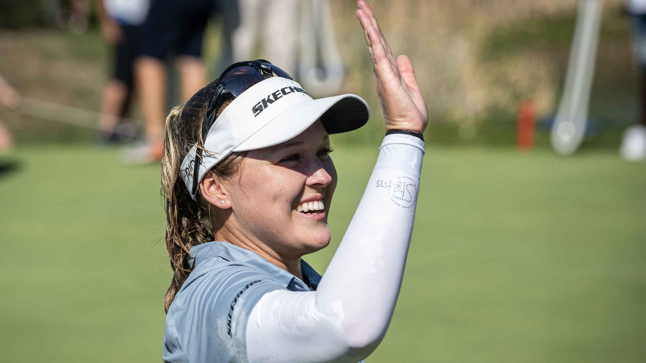 2560x1440 Brooke Henderson makes history with win at Evian Championship