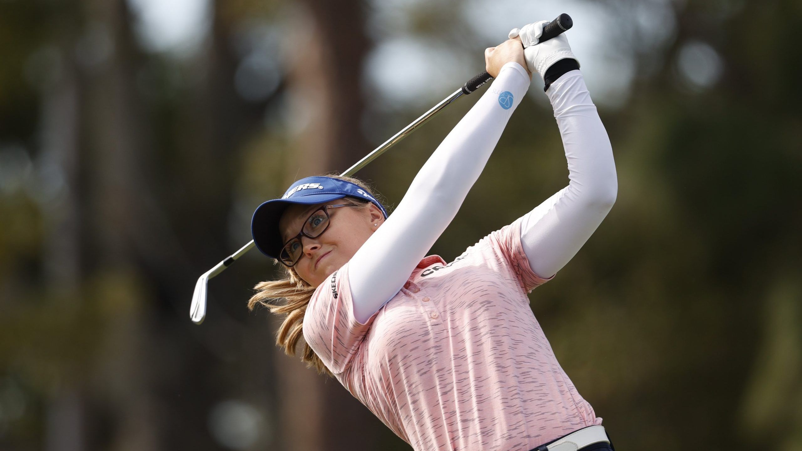 2560x1440 The Good, The Bad and The Ugly: Brooke Henderson's approach game, range advice and Charlie Woods coverage